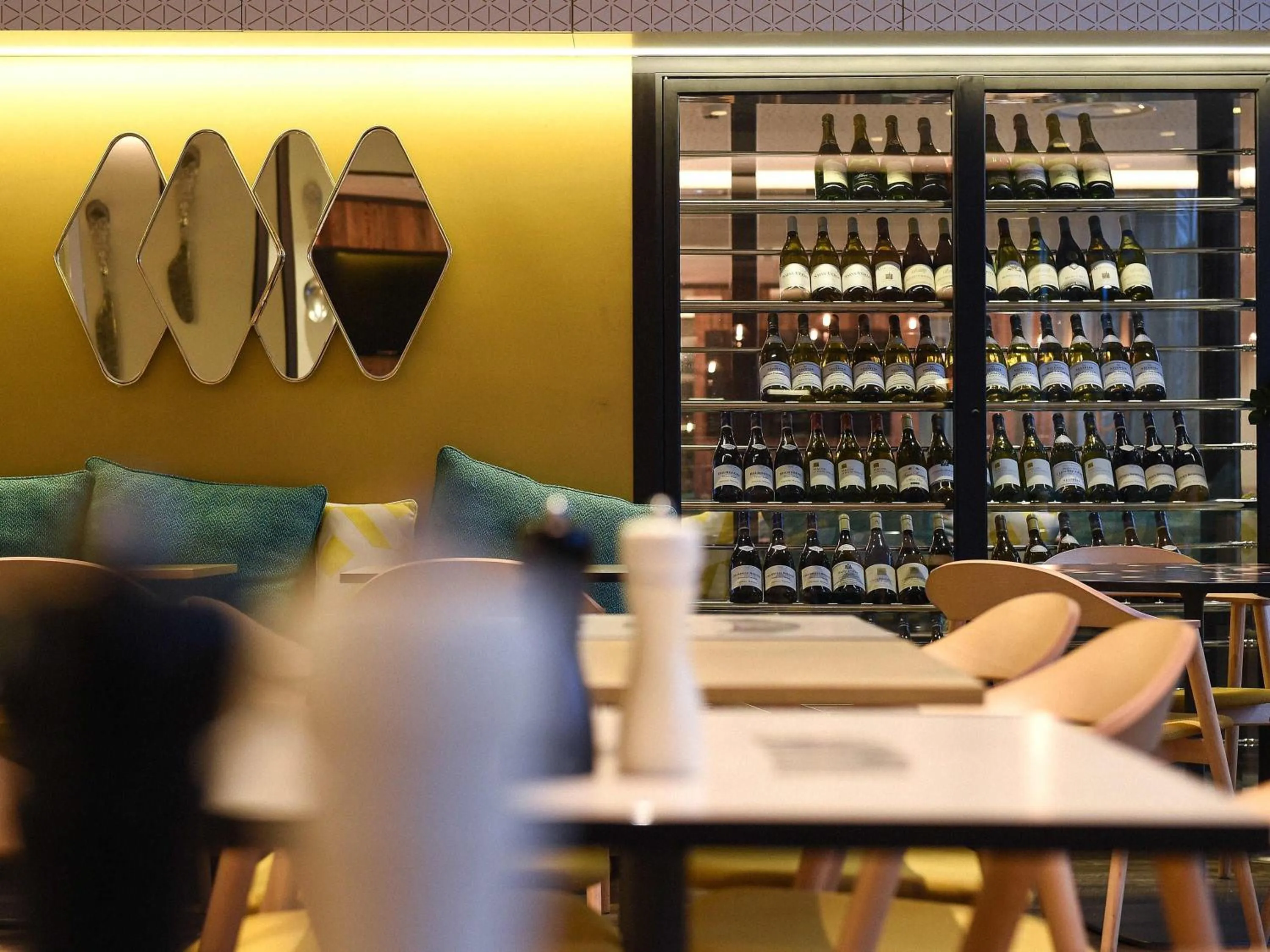 Restaurant/places to eat in ibis Dijon Gare