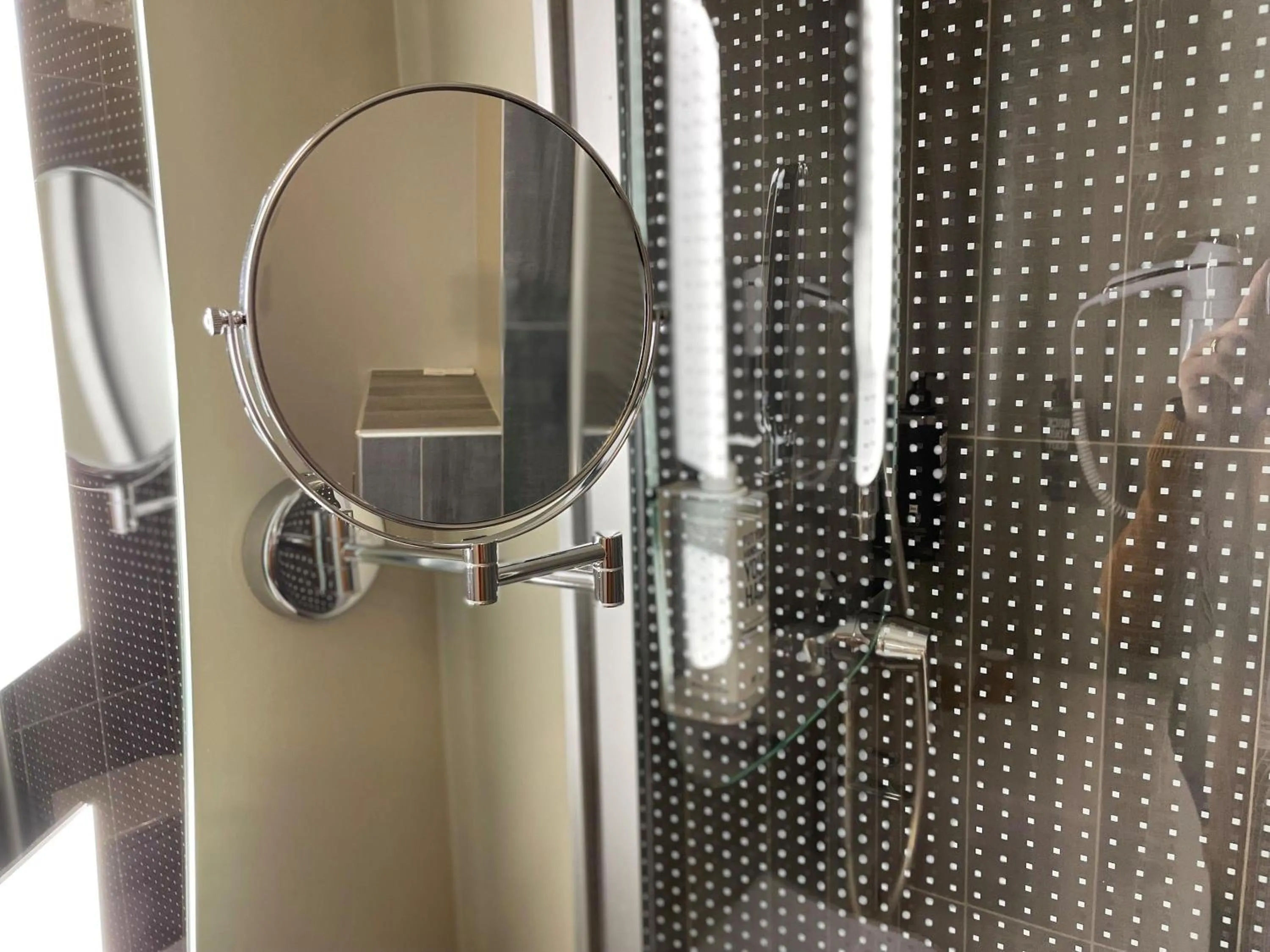 Bedroom in ibis Dijon Gare