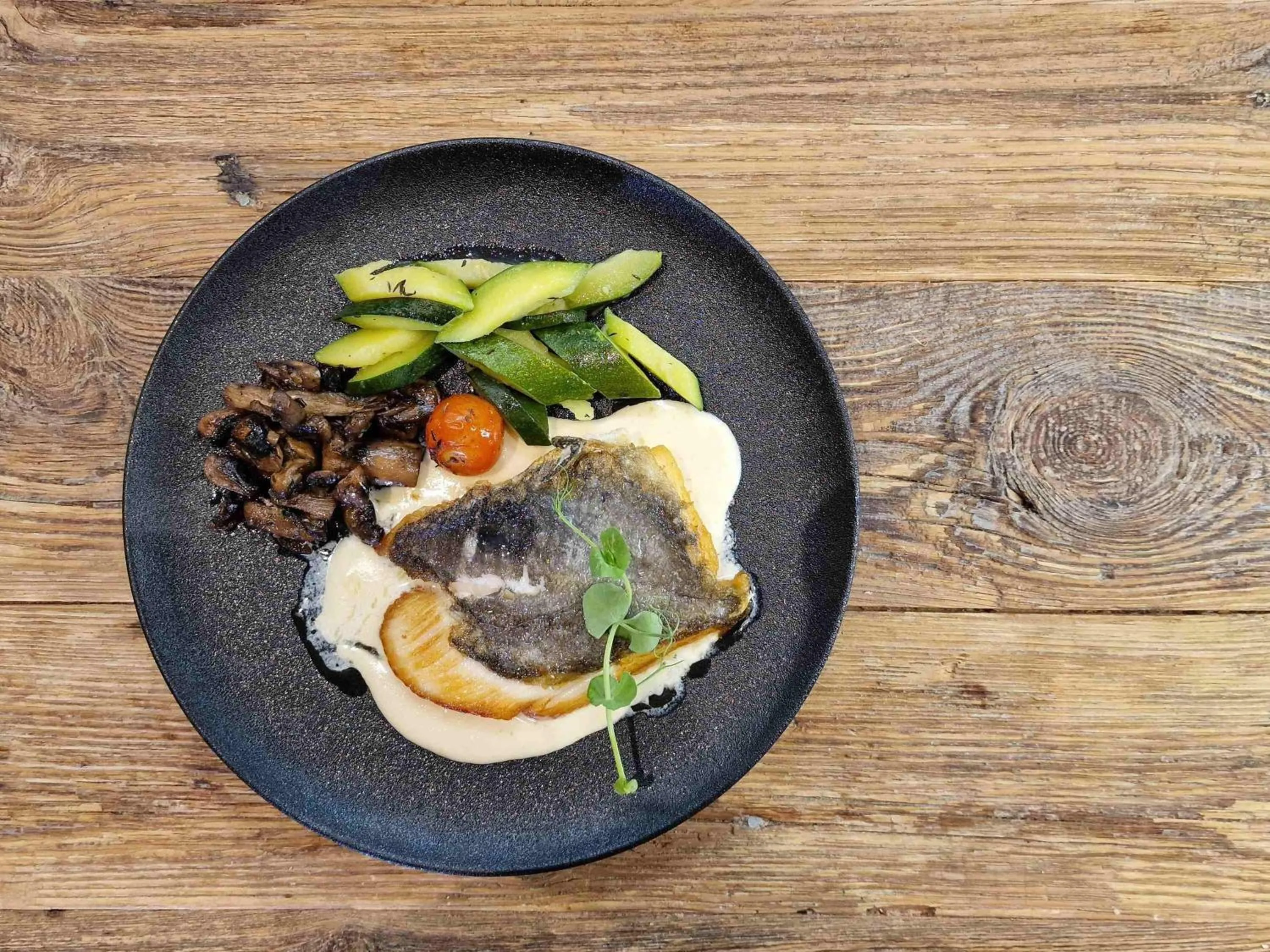 Restaurant/places to eat in ibis Dijon Gare