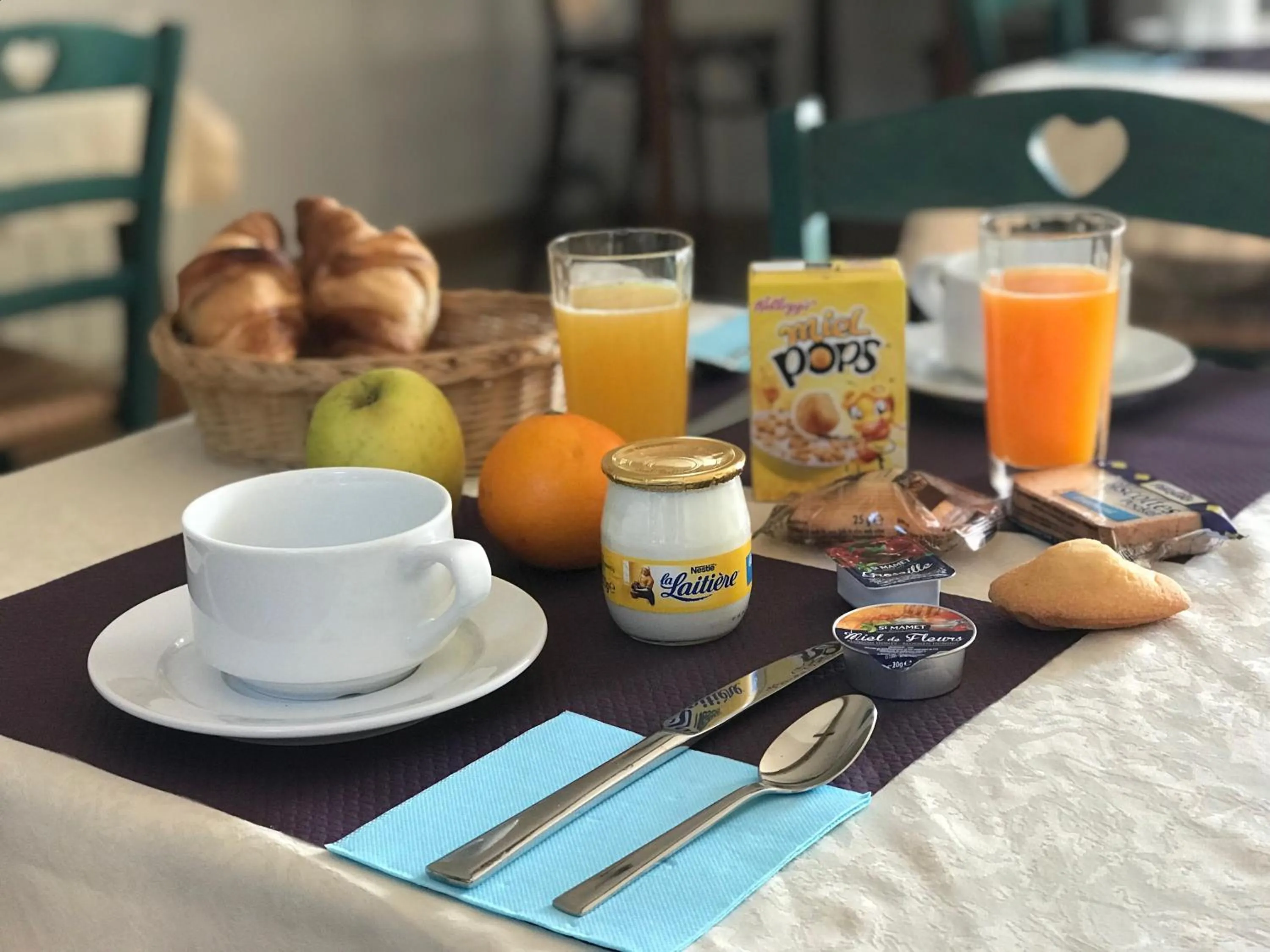 Breakfast in La Buissonnière