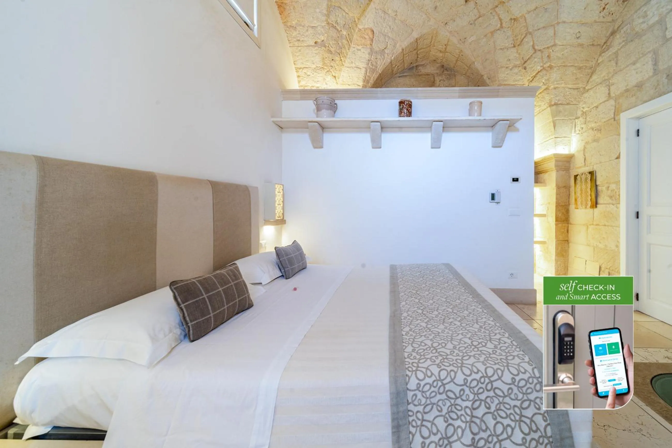 Bed in Corte Dei Granai Meeting & SPA - Raro Rooms Collection