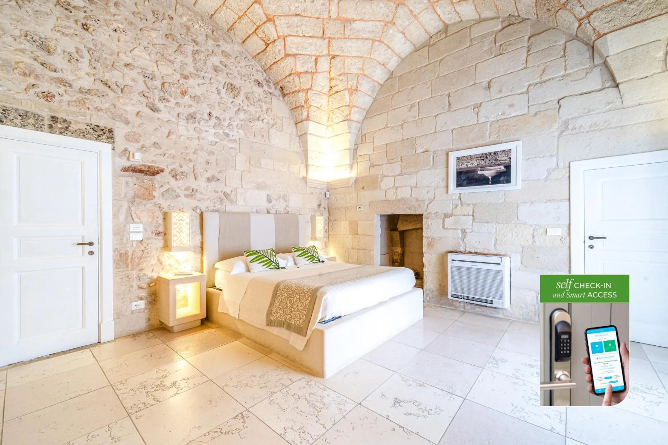 Bed in Corte Dei Granai Meeting & SPA - Raro Rooms Collection