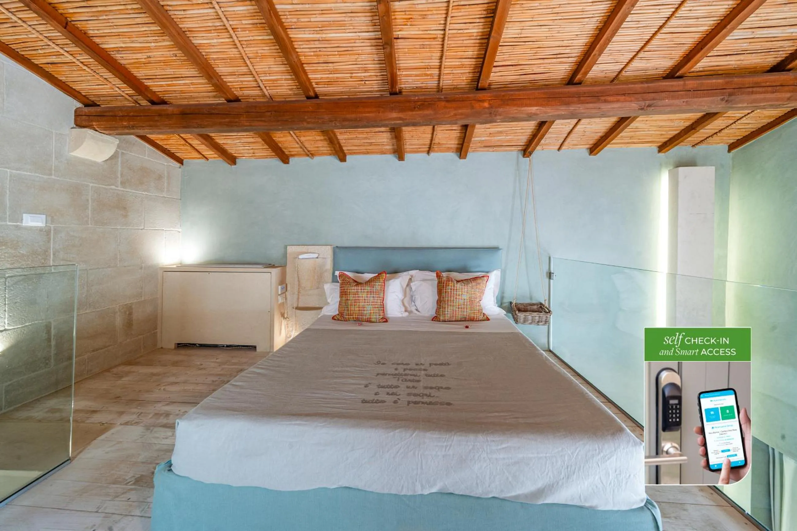 Bed in Corte Dei Granai Meeting & SPA - Raro Rooms Collection