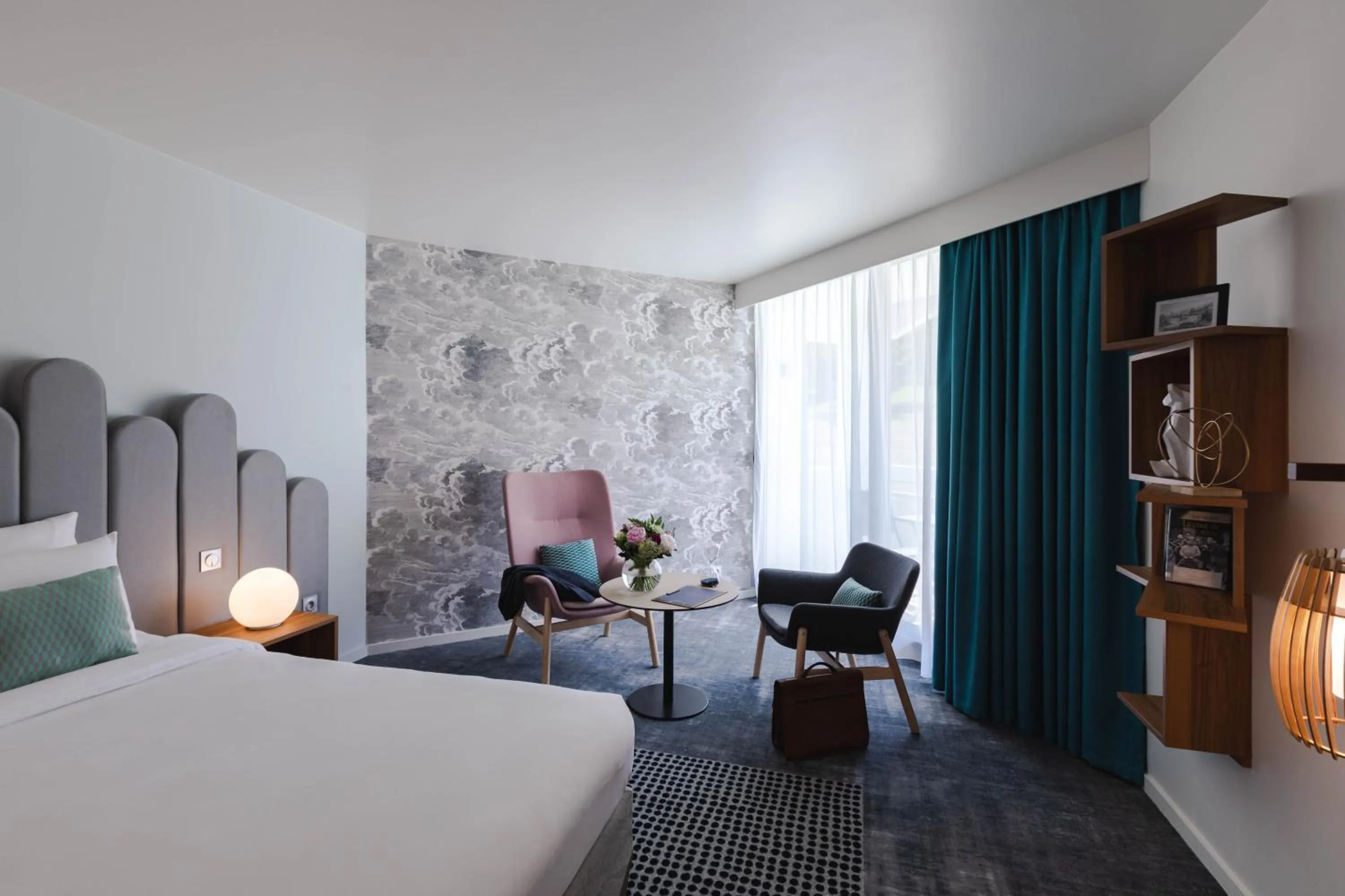 Bedroom, Bed in Mercure Aix-les-Bains Domaine de Marlioz Hôtel & Spa