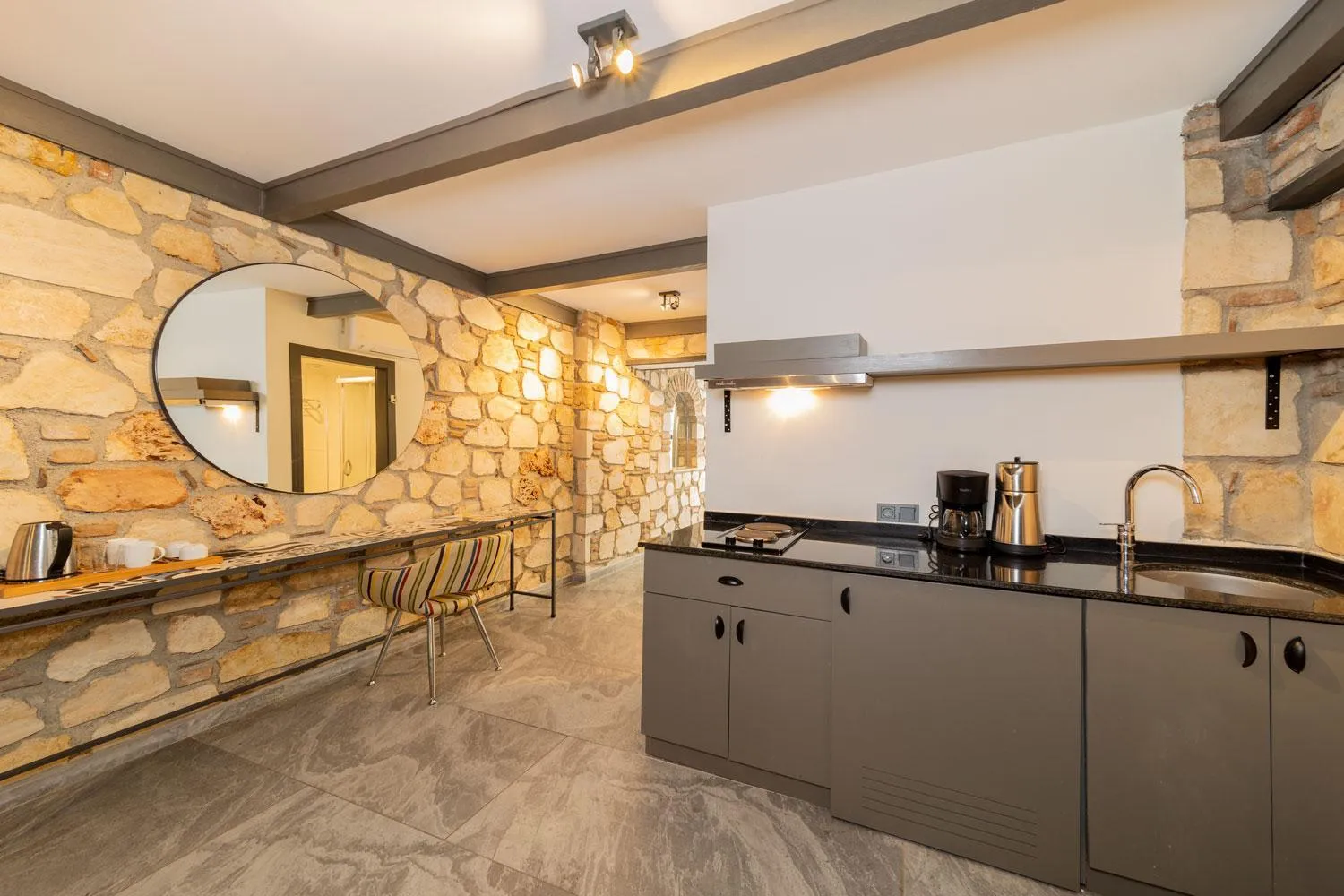 Coffee/tea facilities in Alp Pasa Fiore Garden Suites - Special Class