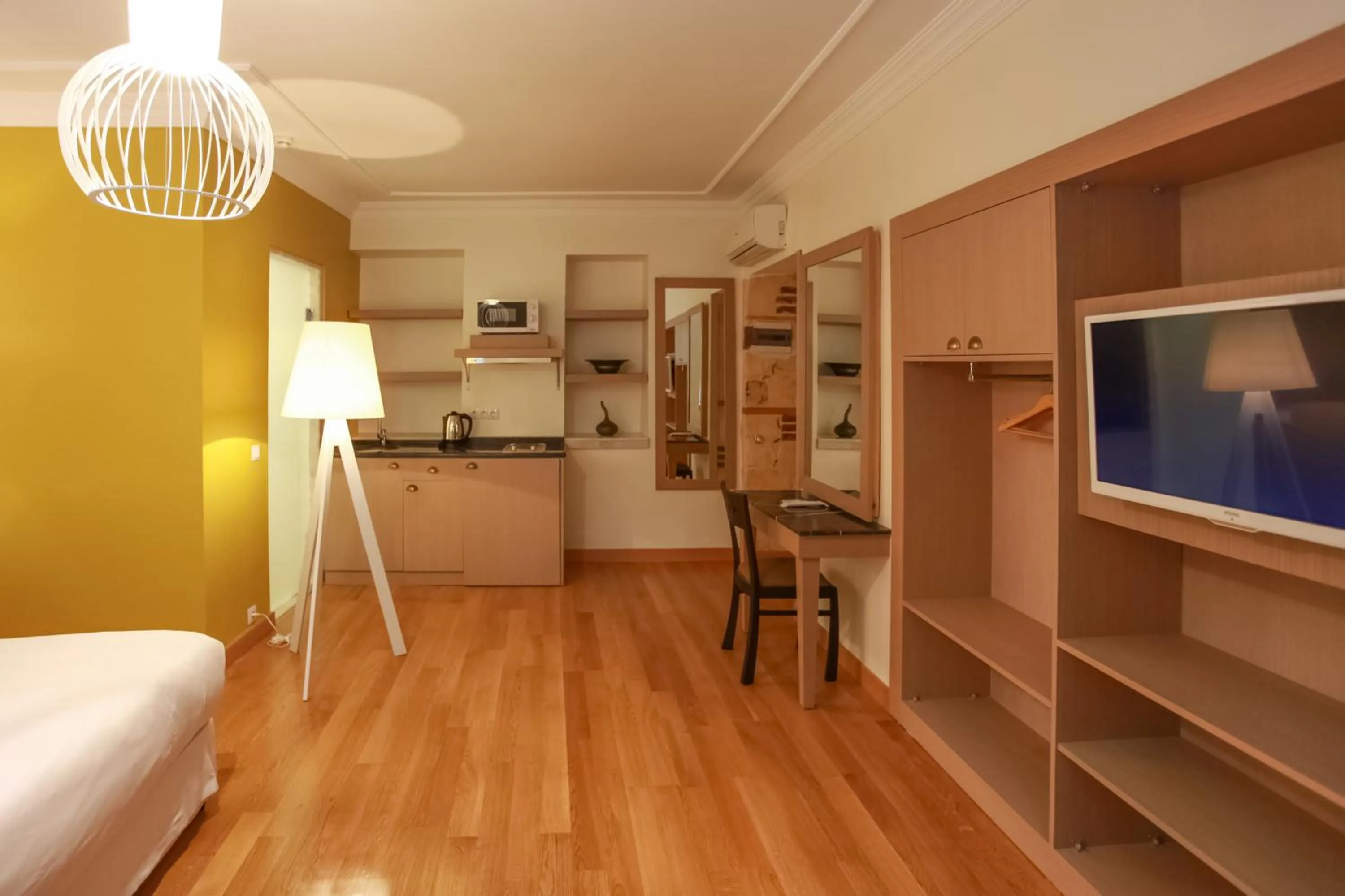 Kitchen or kitchenette in Alp Pasa Fiore Garden Suites - Special Class