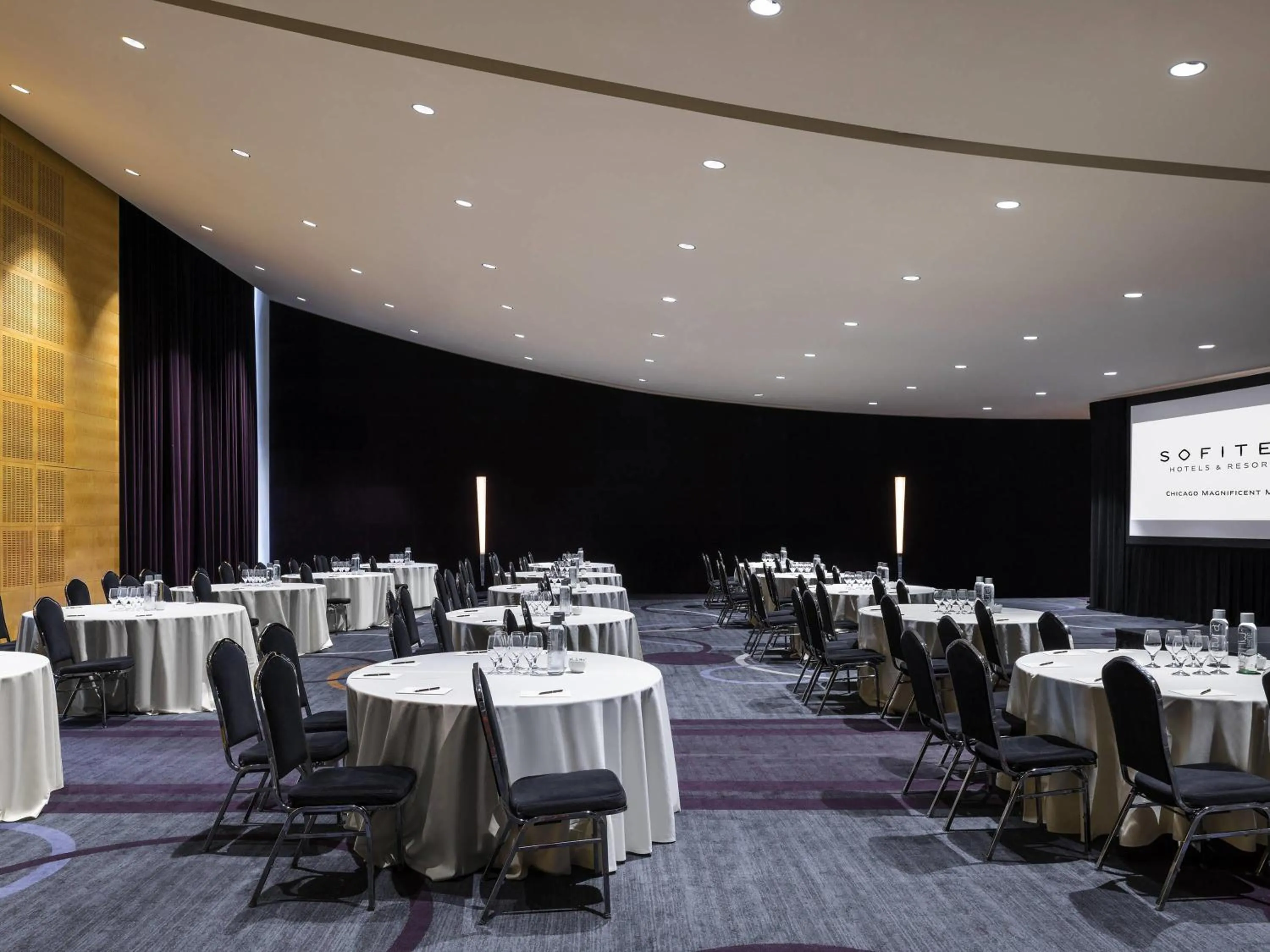 Meeting/conference room in Sofitel Chicago Magnificent Mile