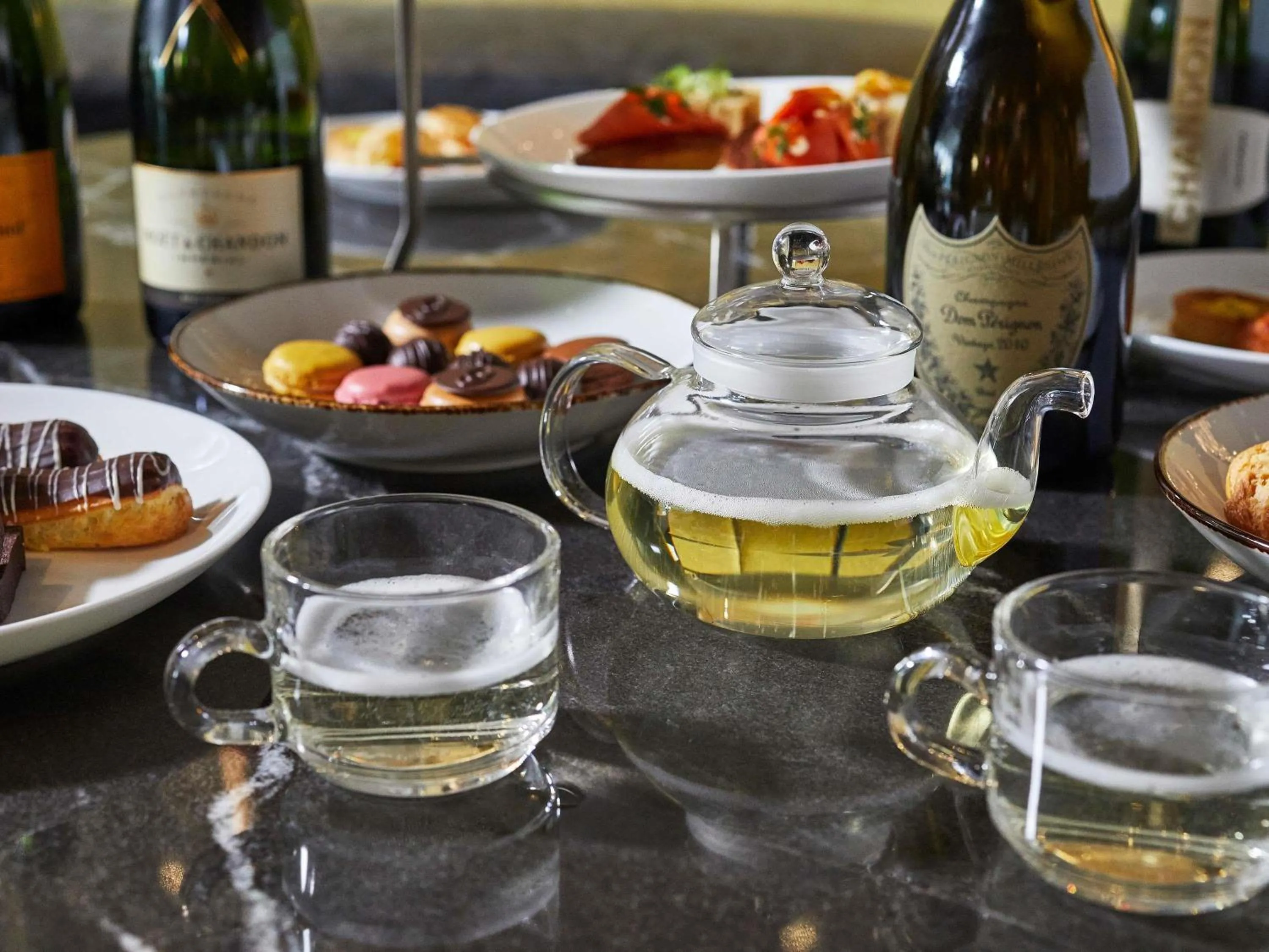 Restaurant/places to eat in Sofitel Chicago Magnificent Mile