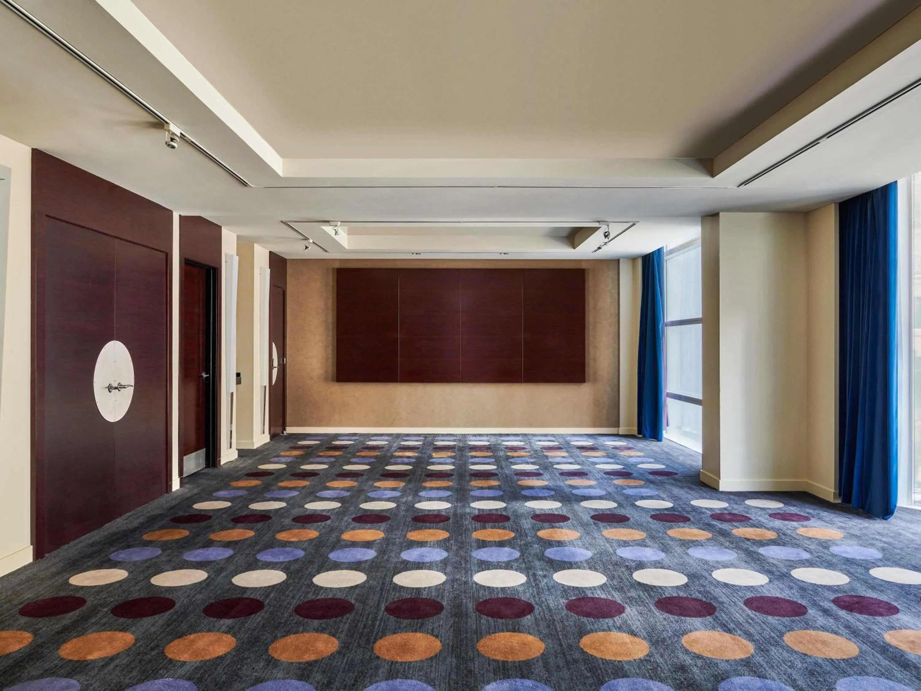 Meeting/conference room in Sofitel Chicago Magnificent Mile