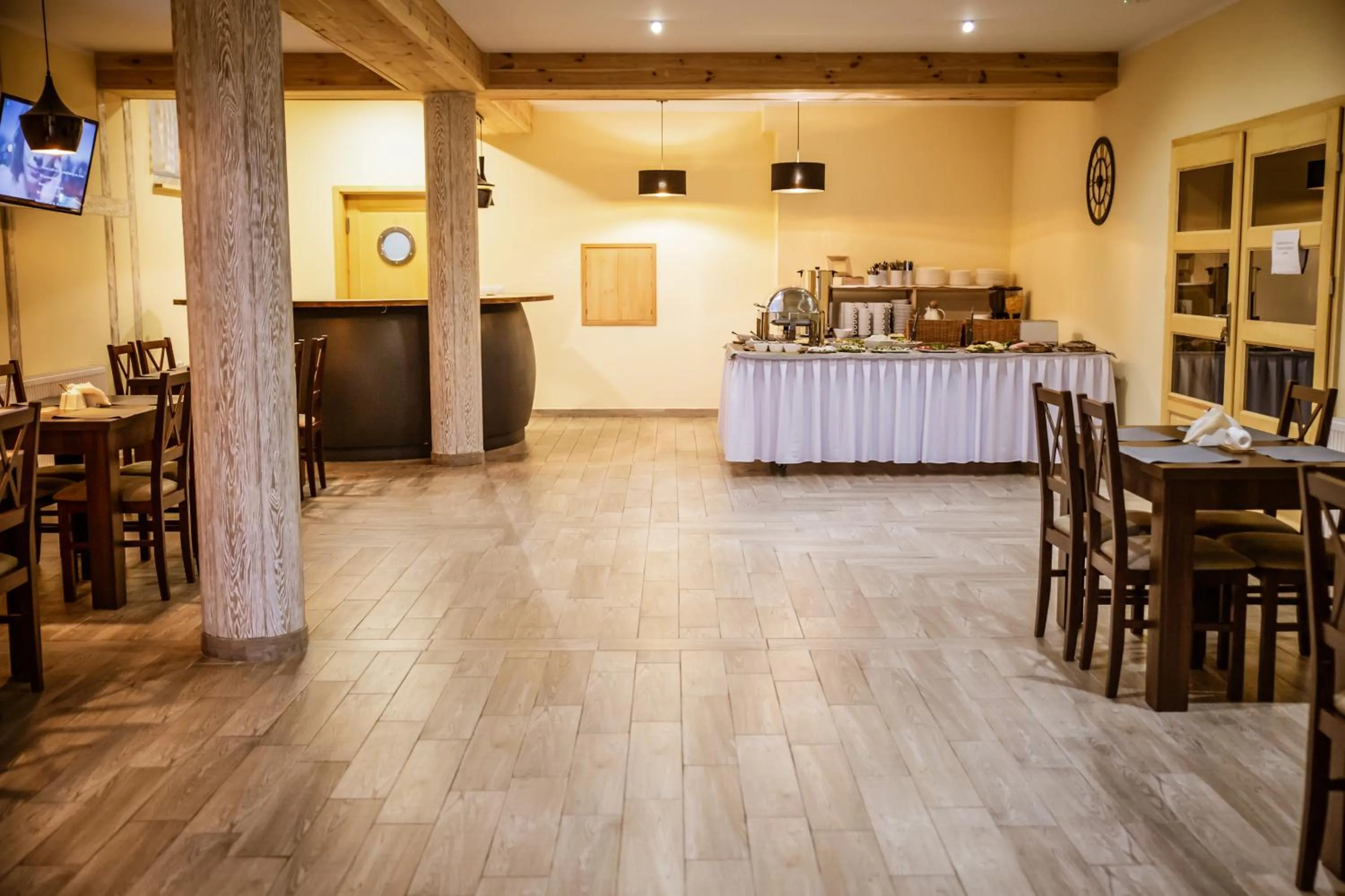 Restaurant/places to eat in Apartamenty Berg Karpacz