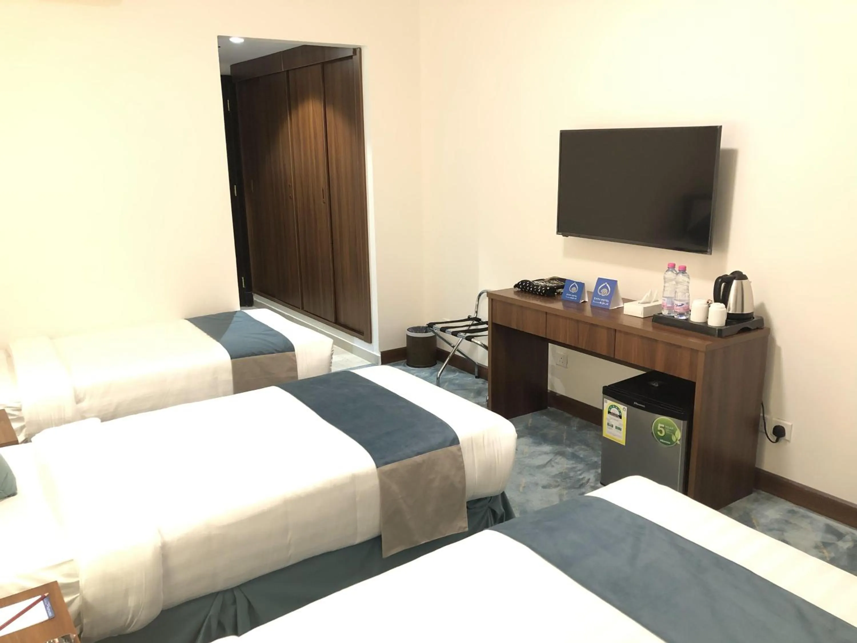 Bedroom in Zaha Al Madina Hotel