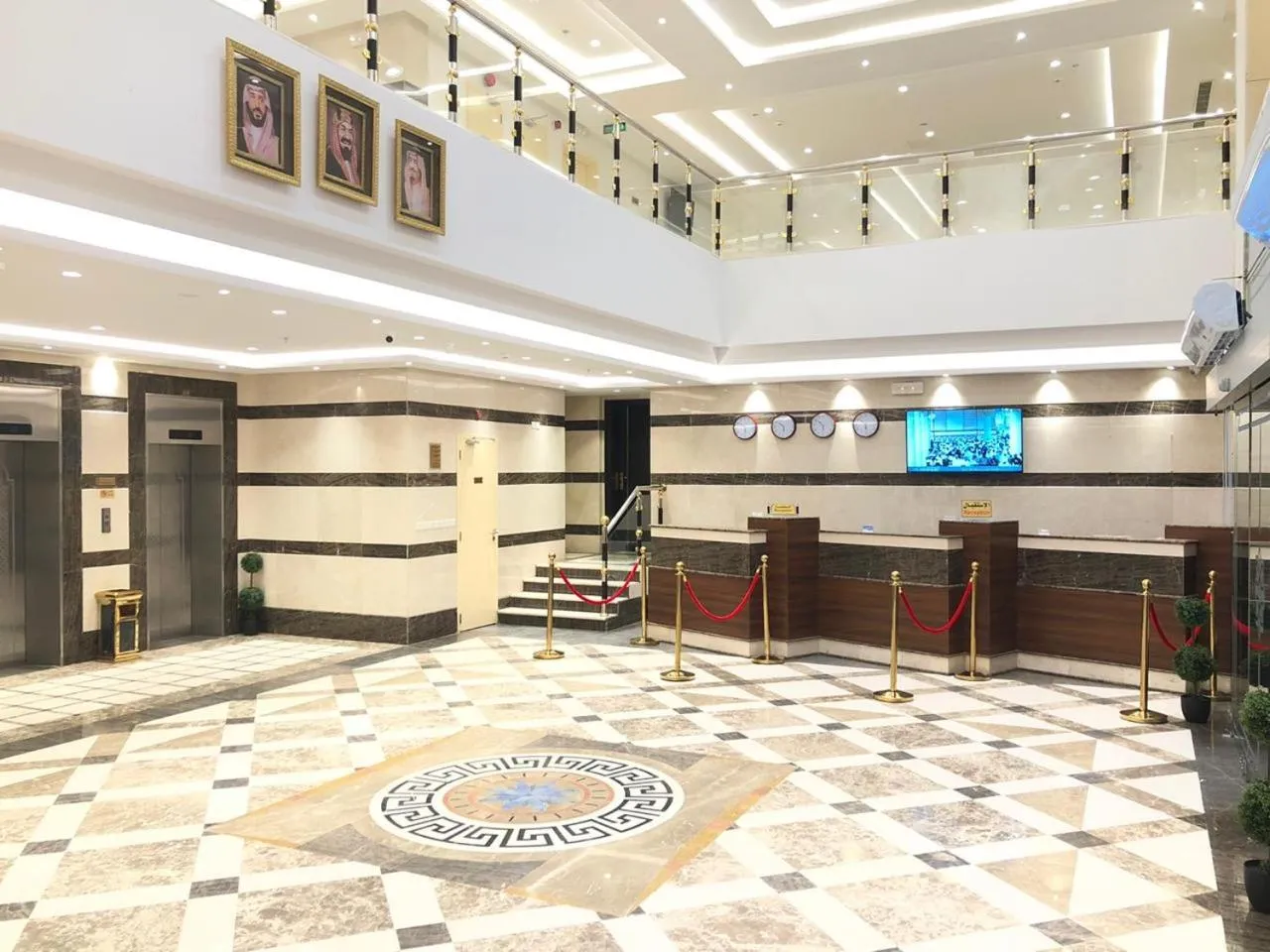 Lobby or reception in Zaha Al Madina Hotel