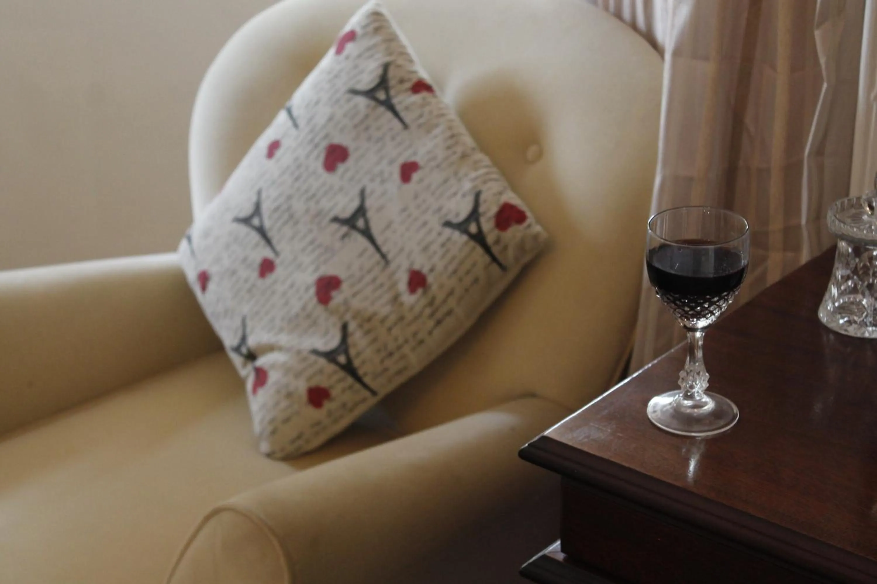 Seating area in Umoya