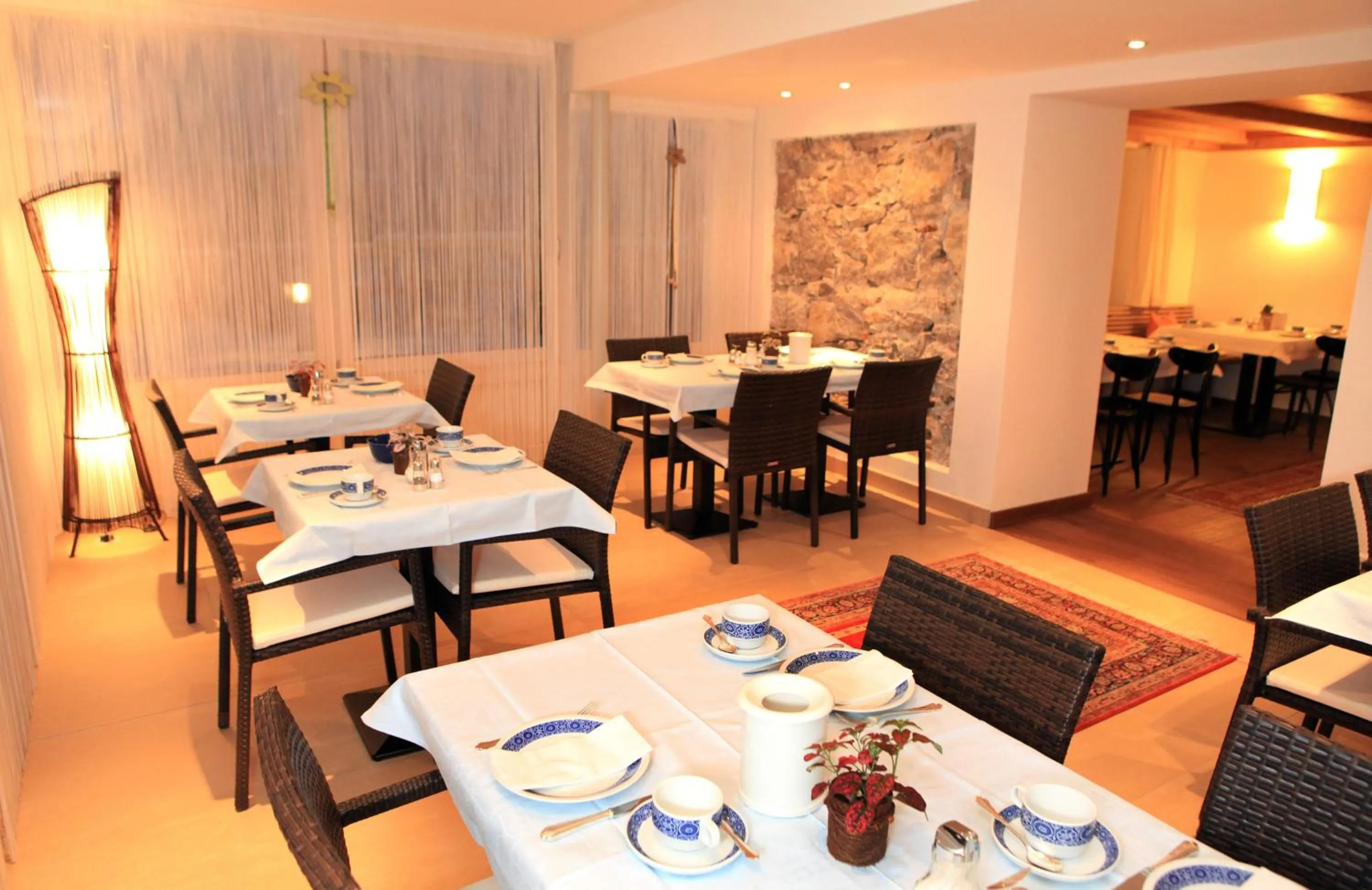 Restaurant/places to eat in Villa Egger