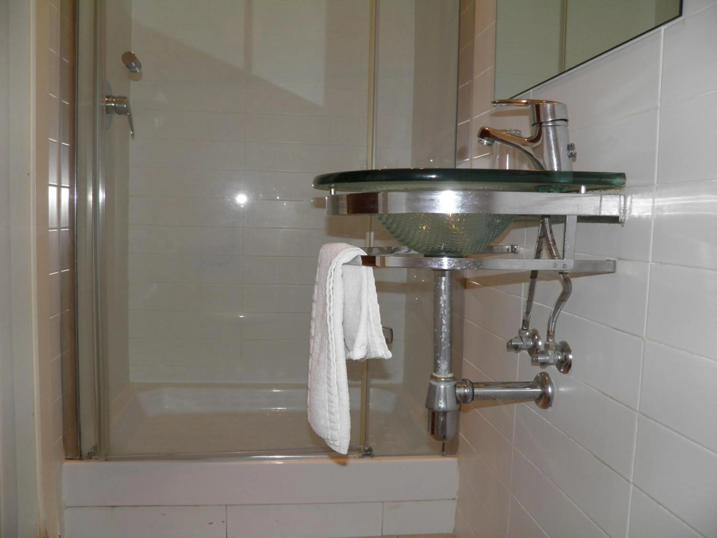 Bathroom in Hotel Annex - Rey Don Jaime I