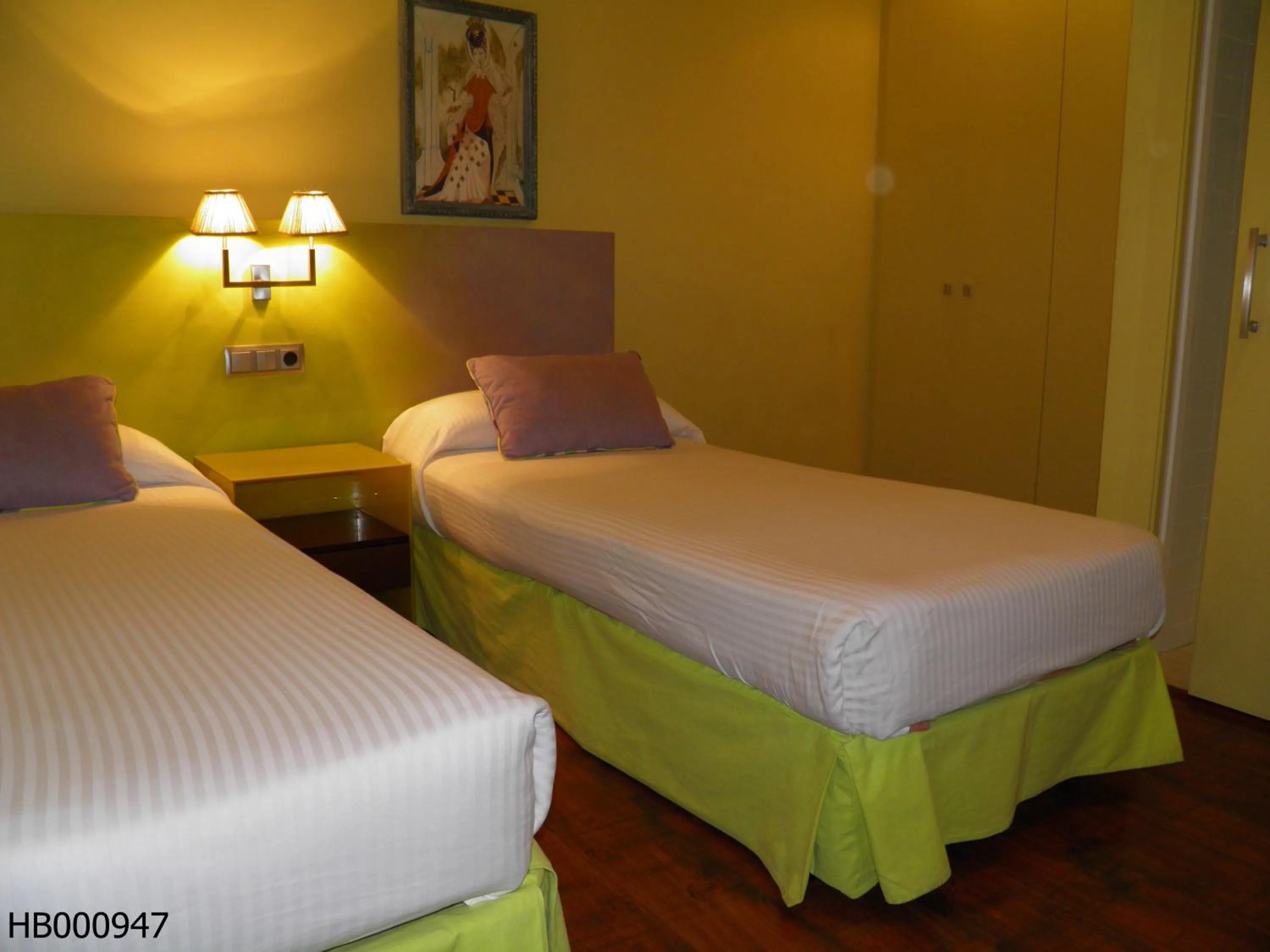 Bed in Hotel Annex - Rey Don Jaime I