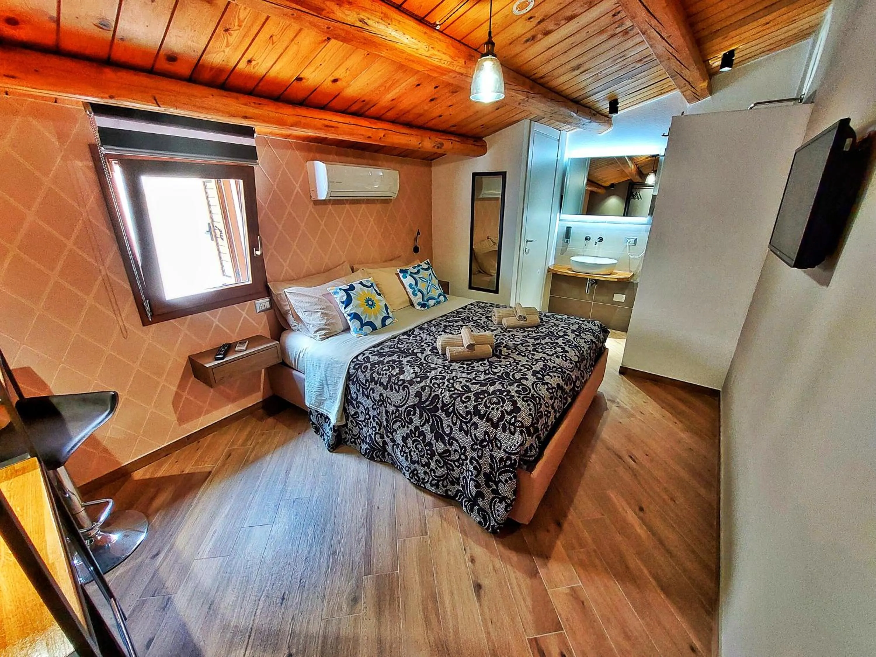 Bed in Bed and Breakfast L&P