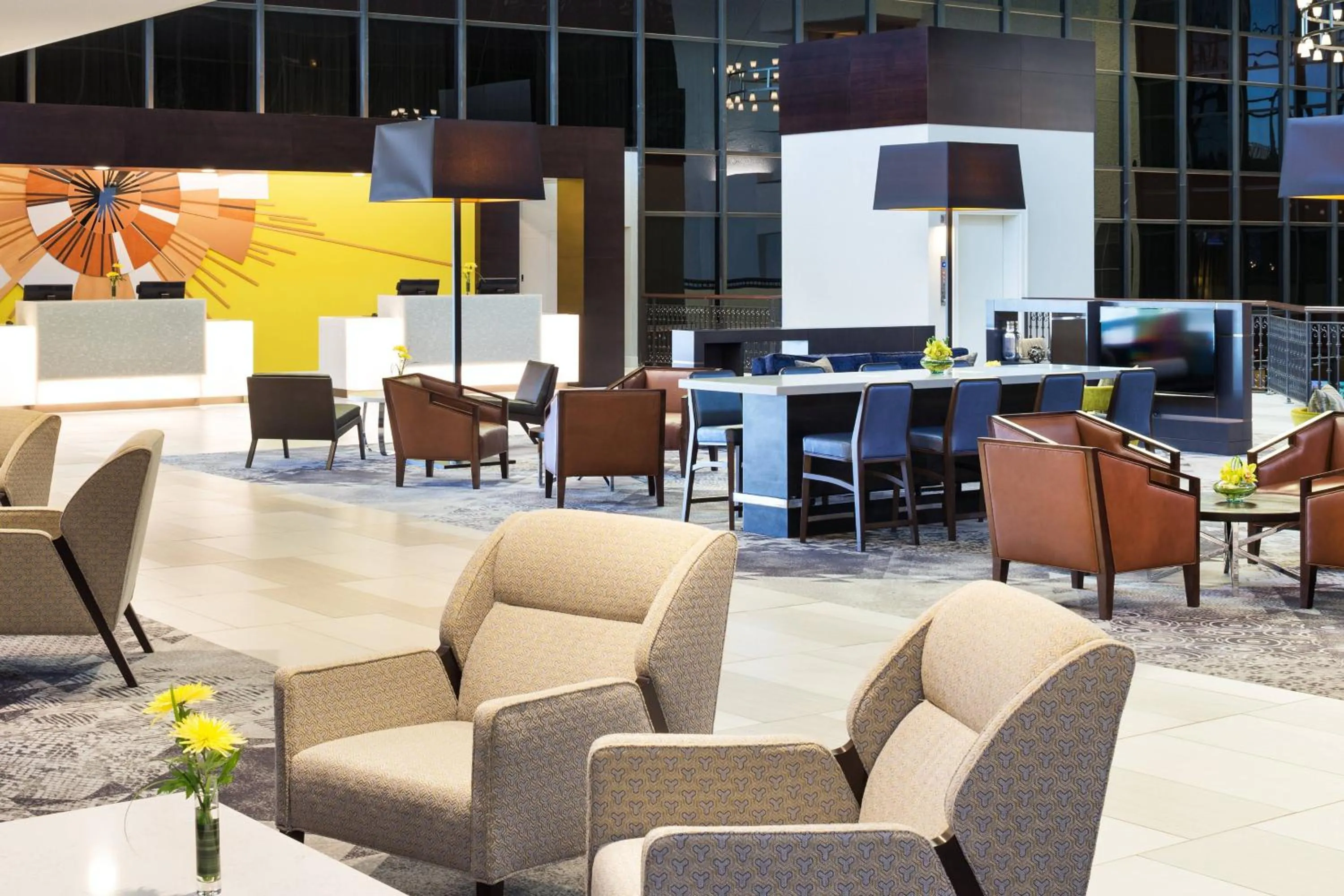Lobby or reception in Sheraton Bloomington