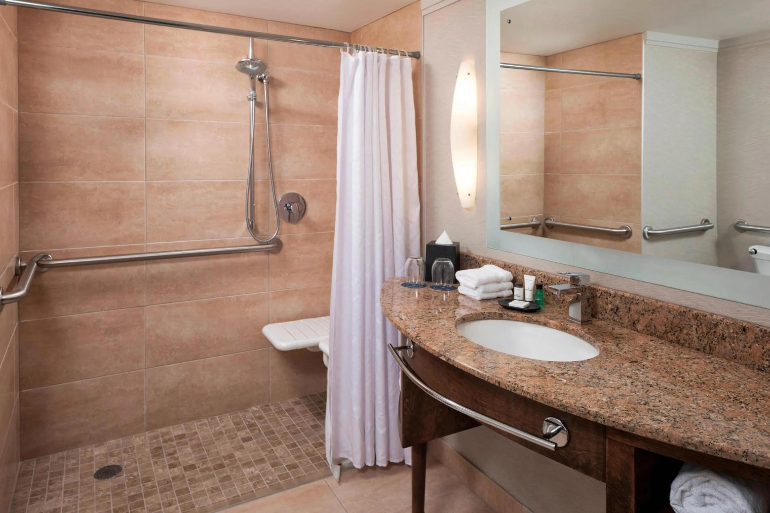 Bathroom in Sheraton Bloomington