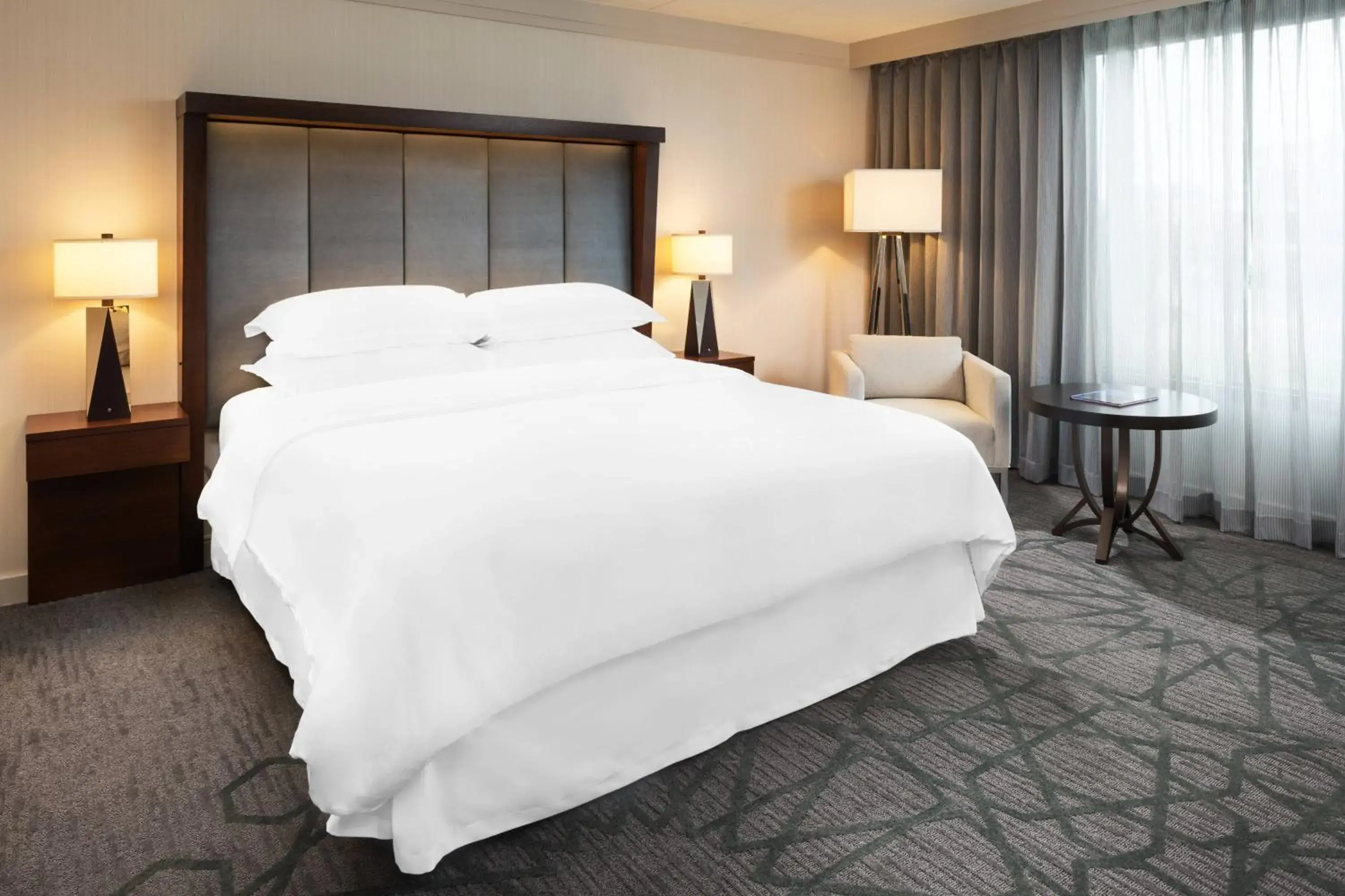 Guest Room, 1 King in Sheraton Bloomington Guest Room, 1 King in Sheraton Bloomington