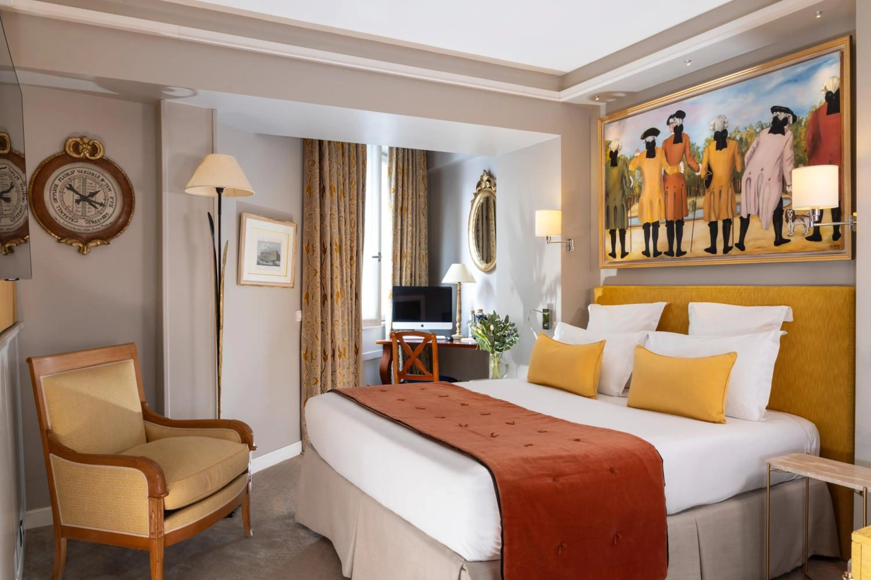 Bedroom, Bed in Hôtel Le Relais des Halles