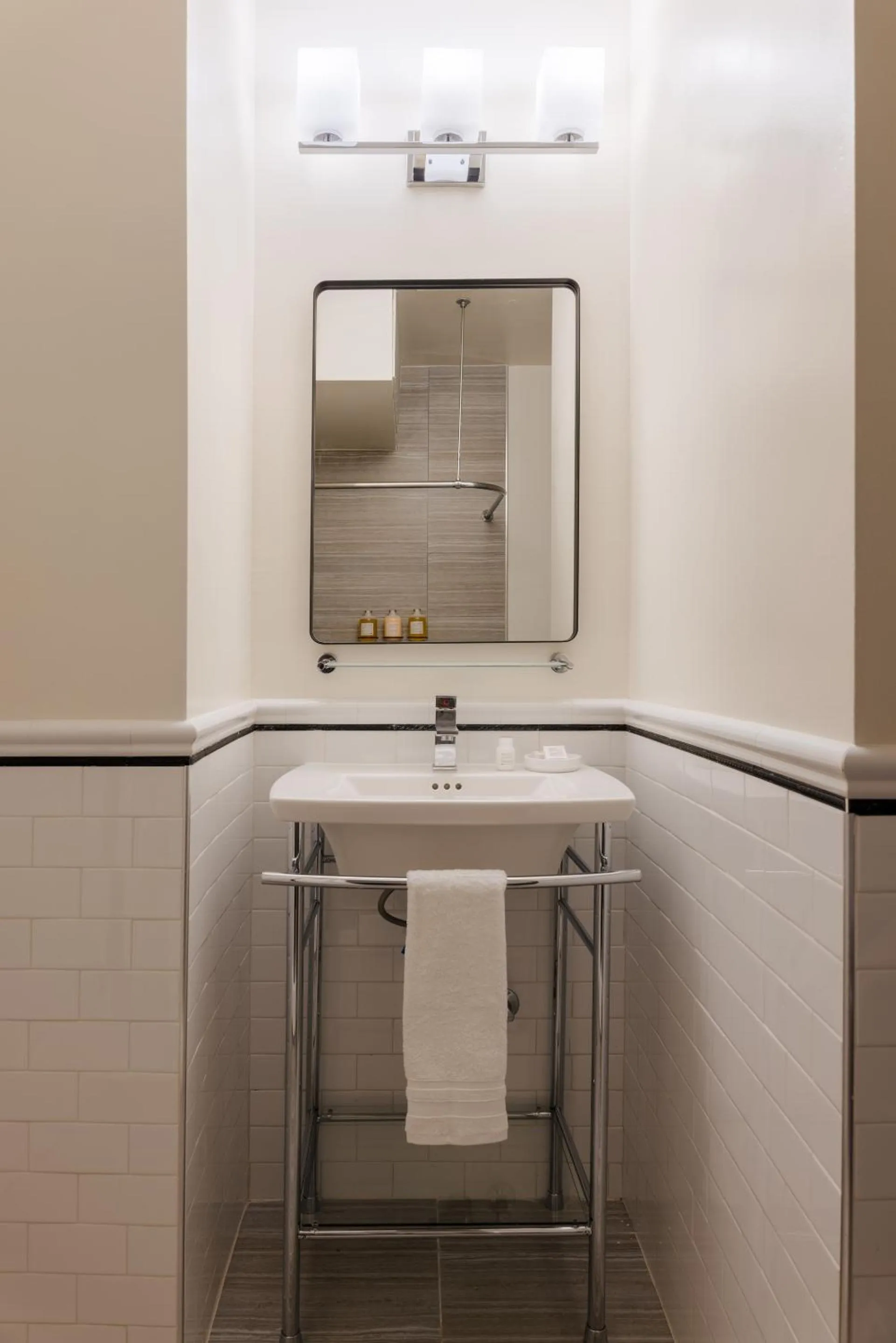 Bathroom in Hotel Bijou - Union Square