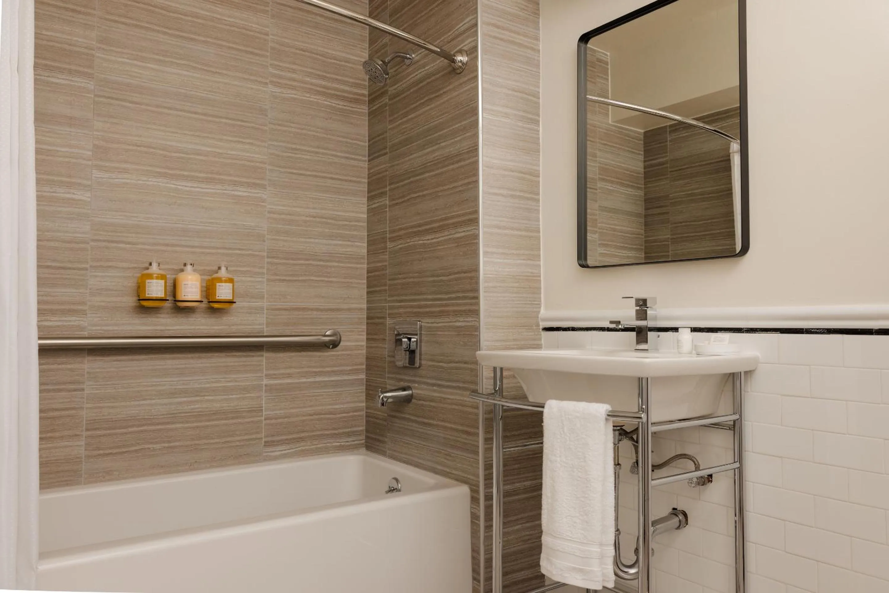 Shower in Hotel Bijou - Union Square