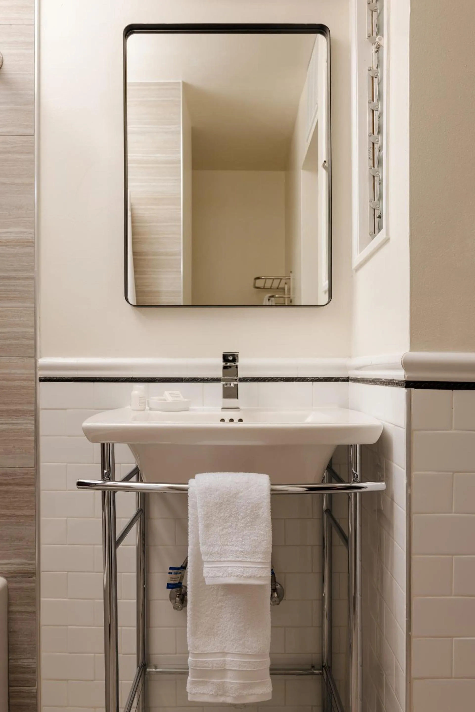 Bathroom in Hotel Bijou - Union Square