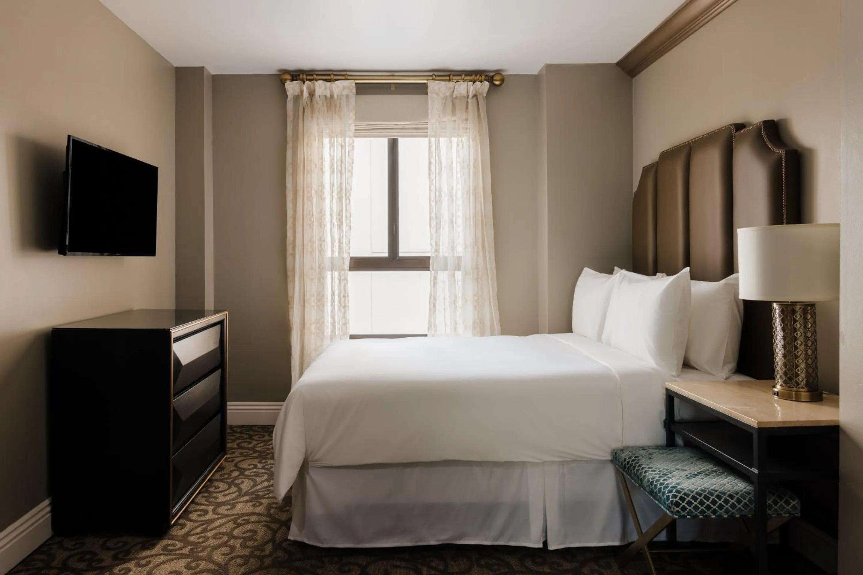 Bed in Hotel Bijou - Union Square