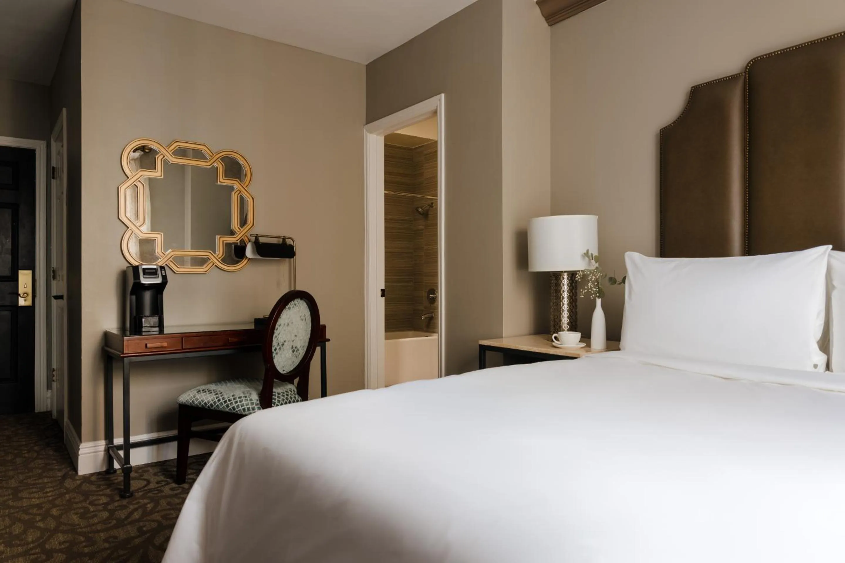 Bedroom, Bed in Hotel Bijou - Union Square