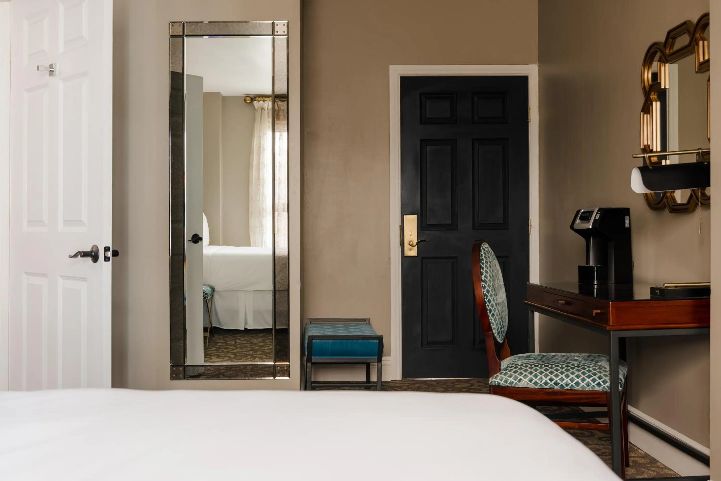 Bed in Hotel Bijou - Union Square