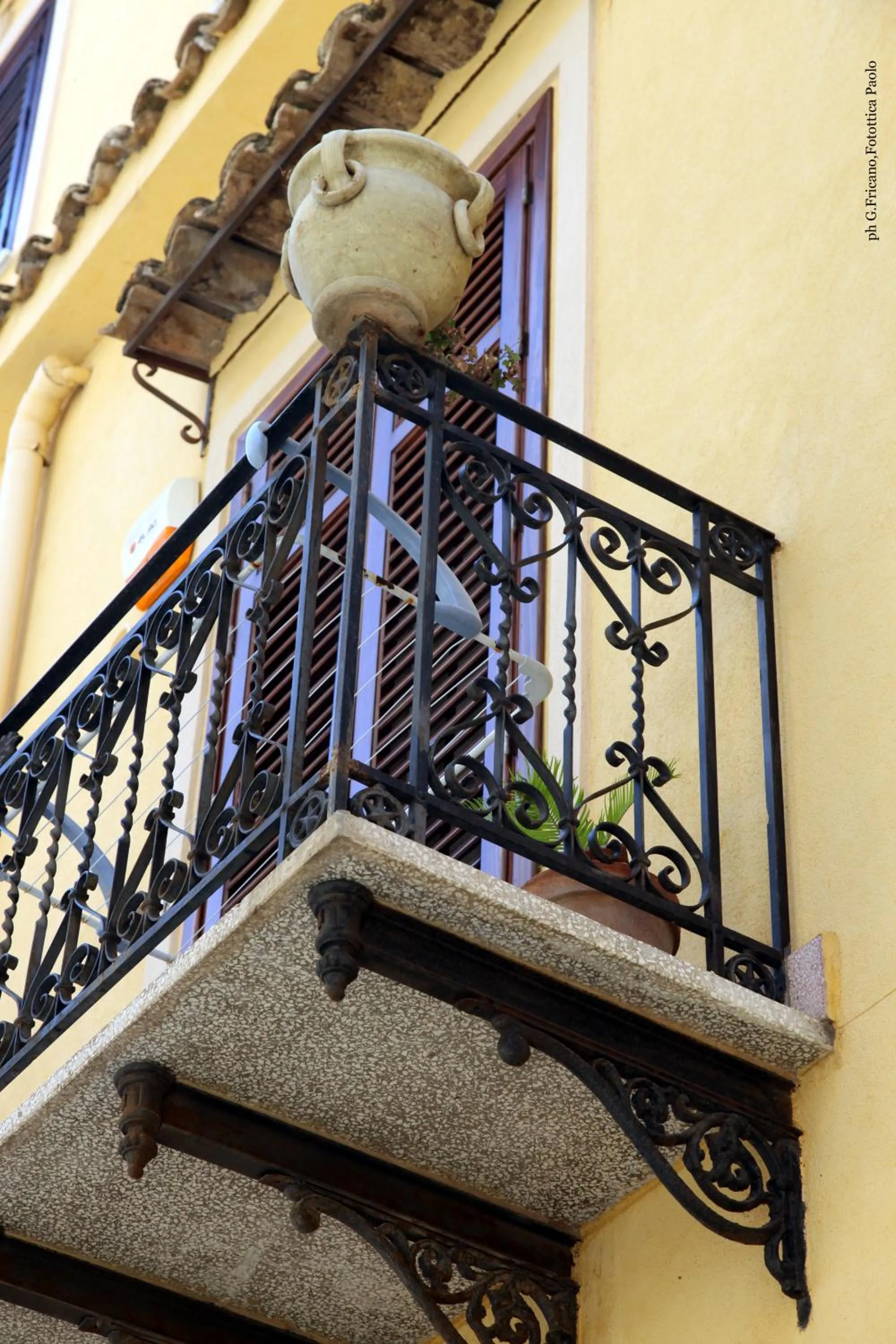 Property building in Donna Lia