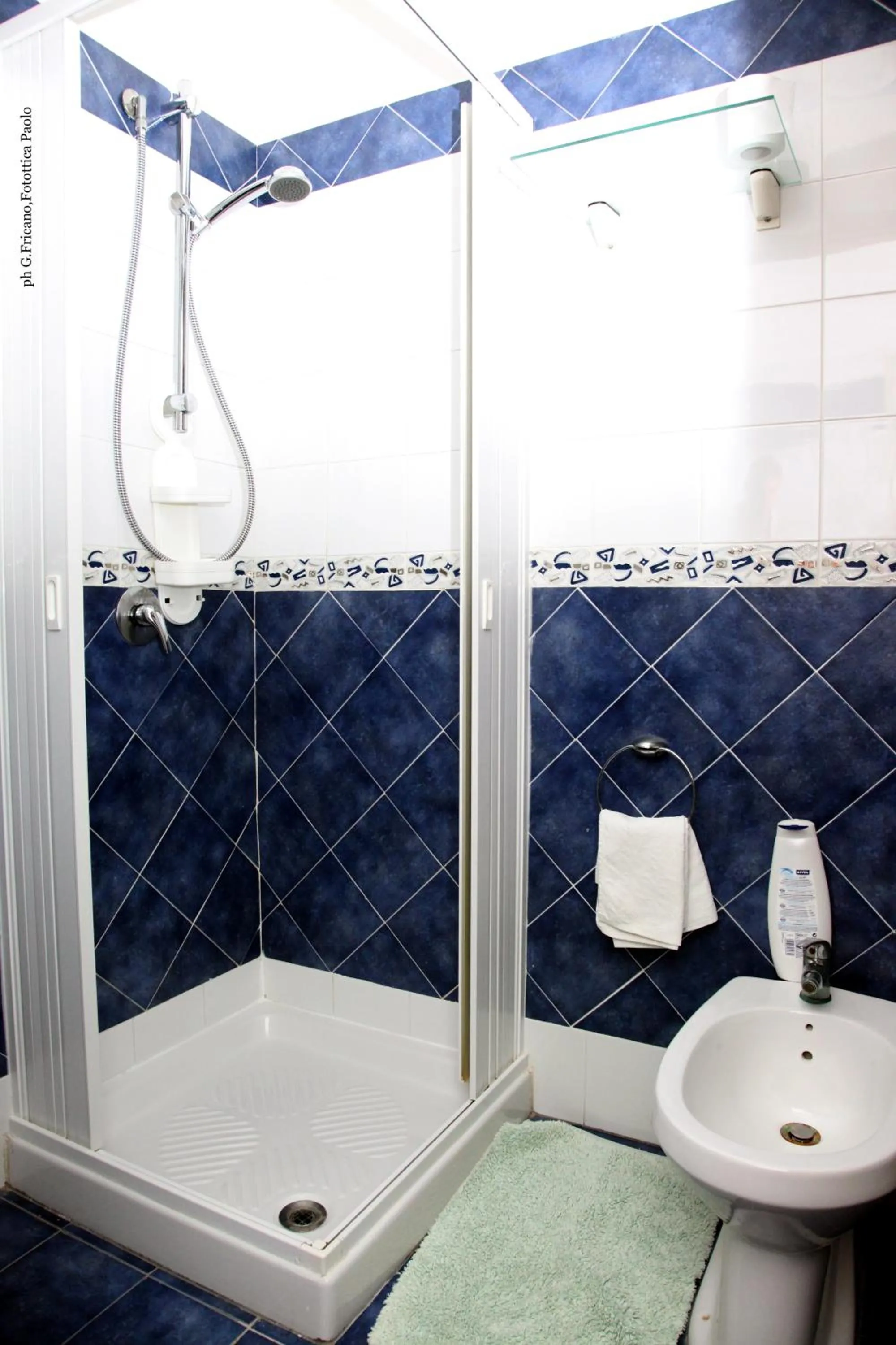 Shower in Donna Lia