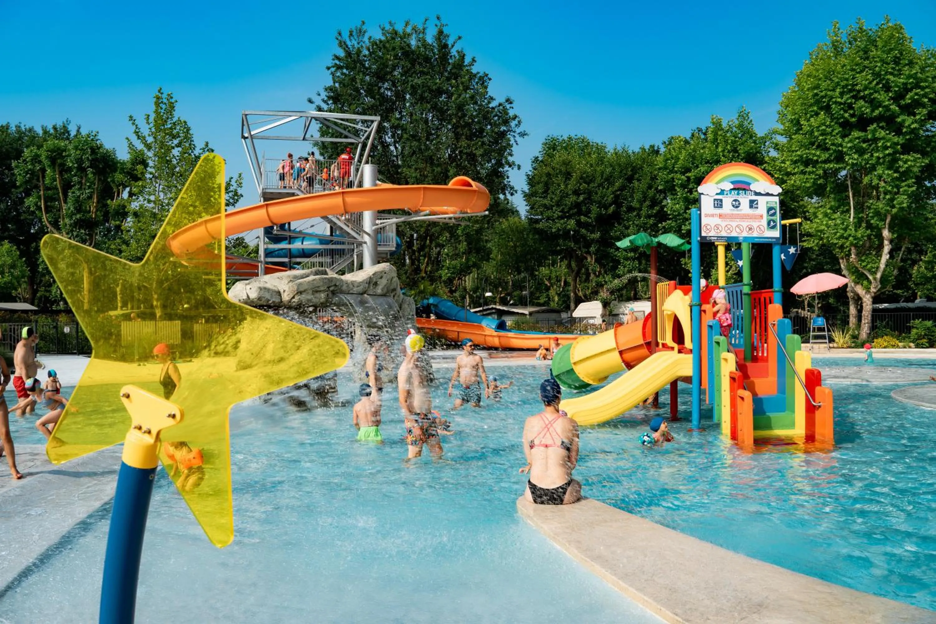 Swimming pool in Residence Alice