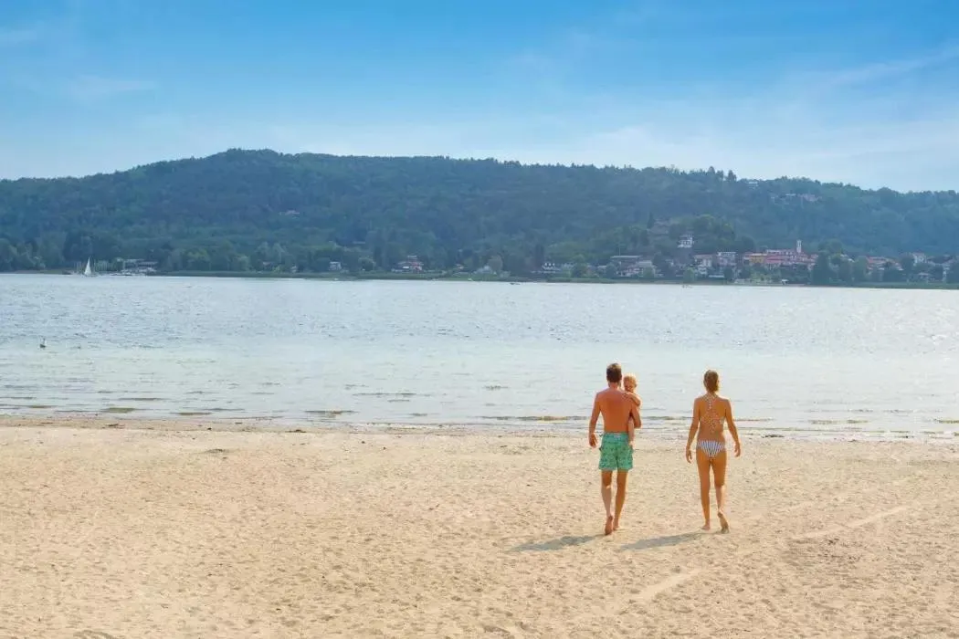 Beach in Residence Alice