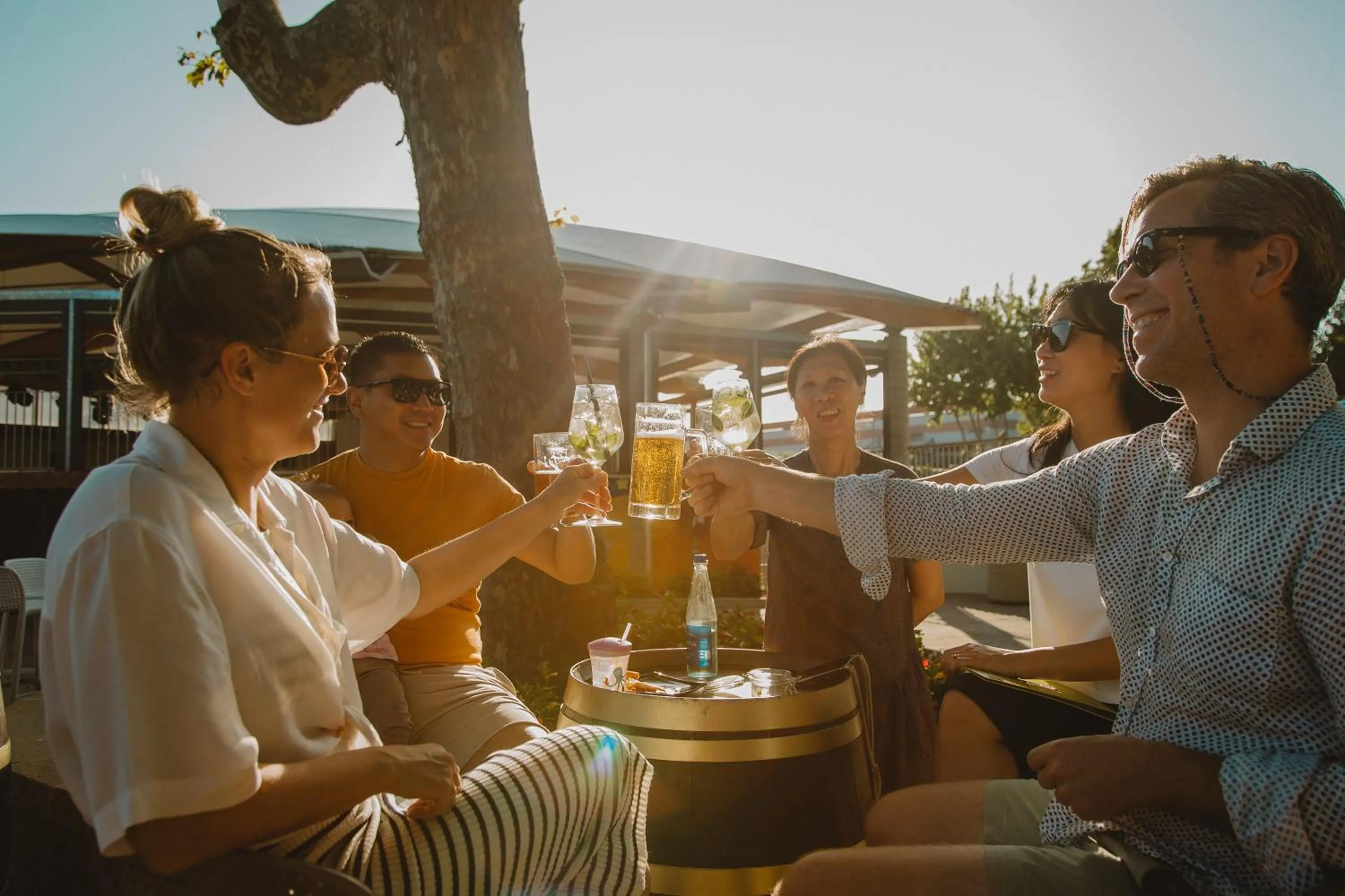 Restaurant/places to eat in Residence Alice