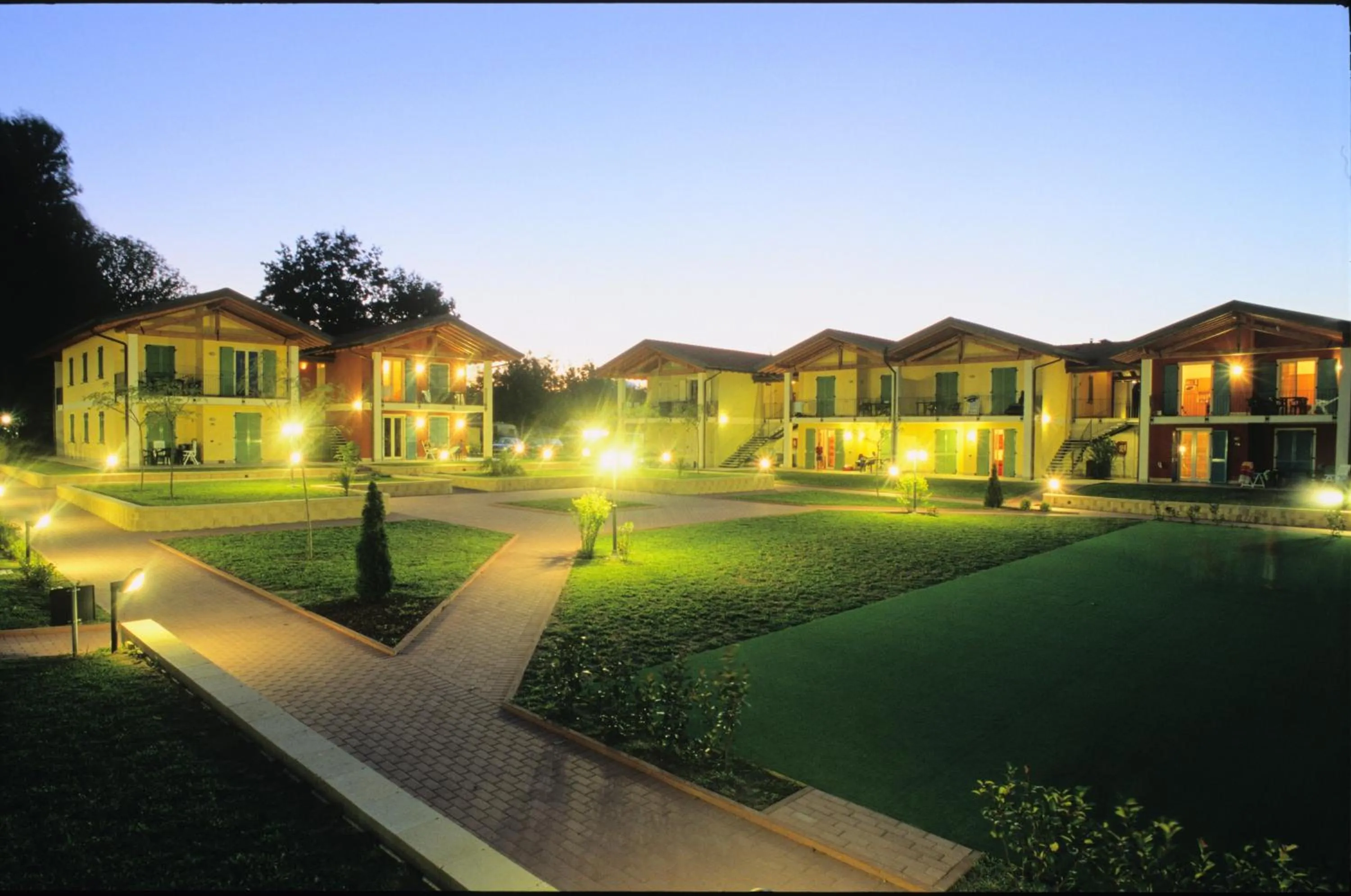 Facade/entrance in Residence Alice