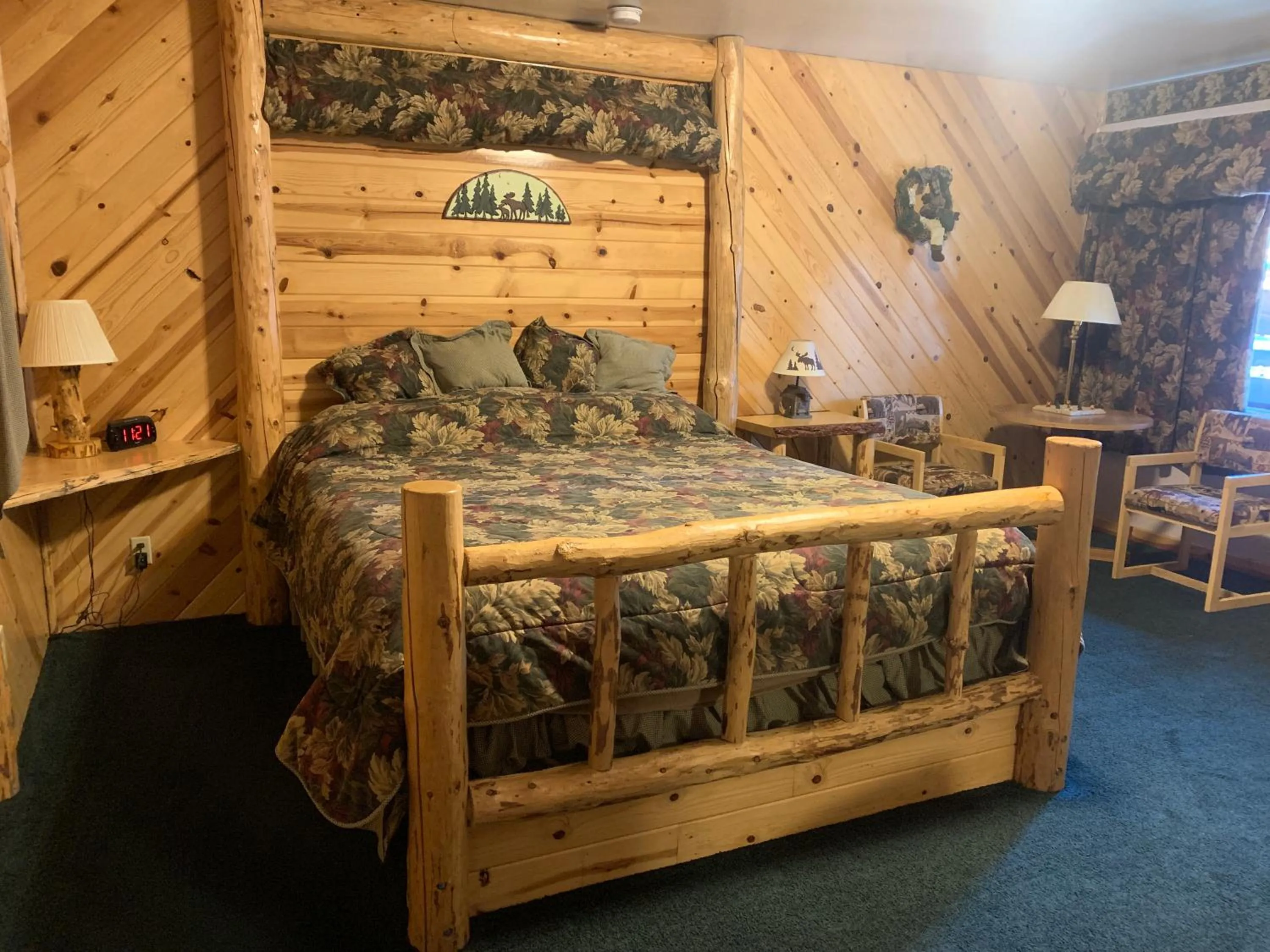 Bed in Tahoe Valley Lodge