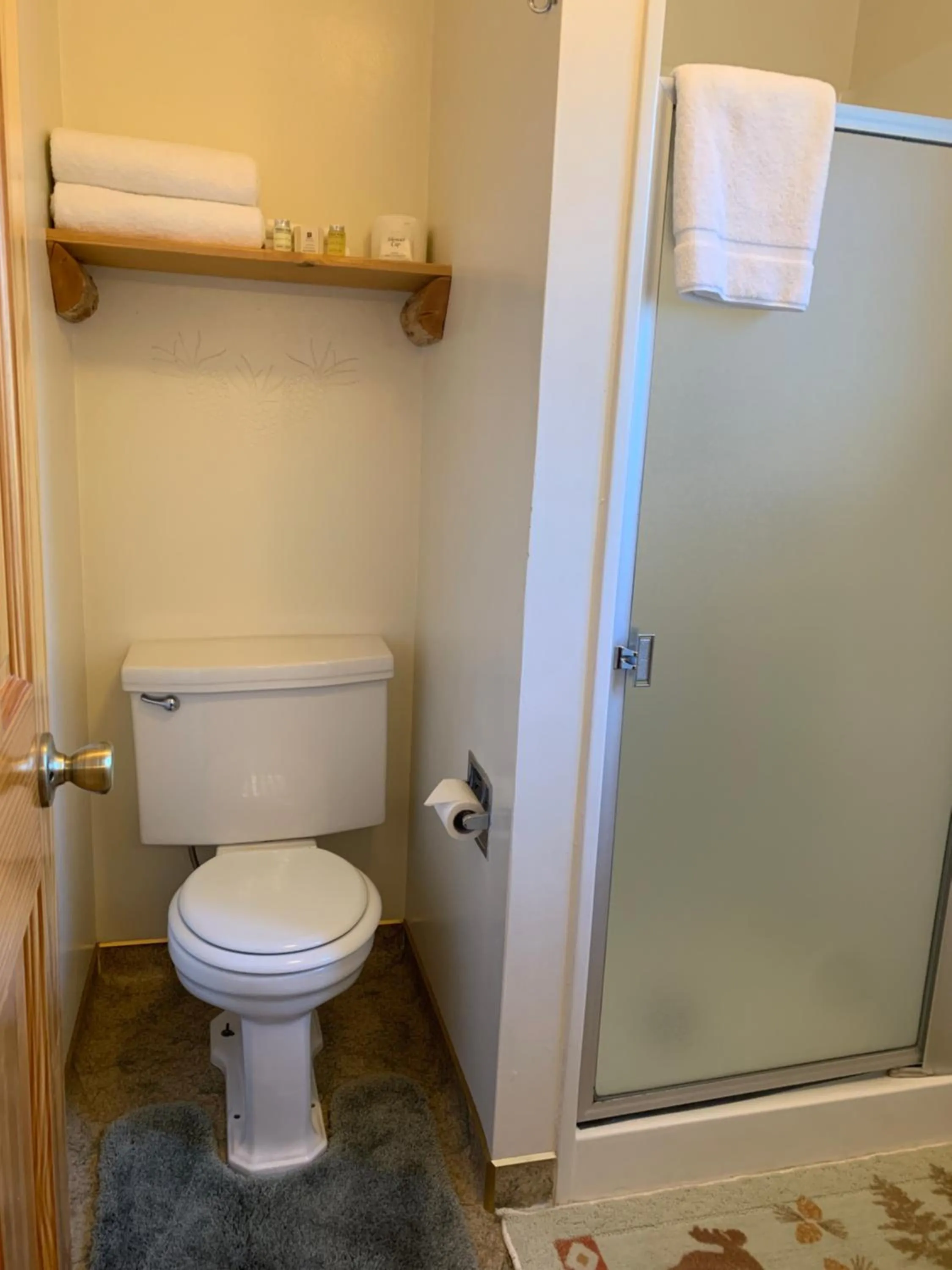 Bathroom in Tahoe Valley Lodge