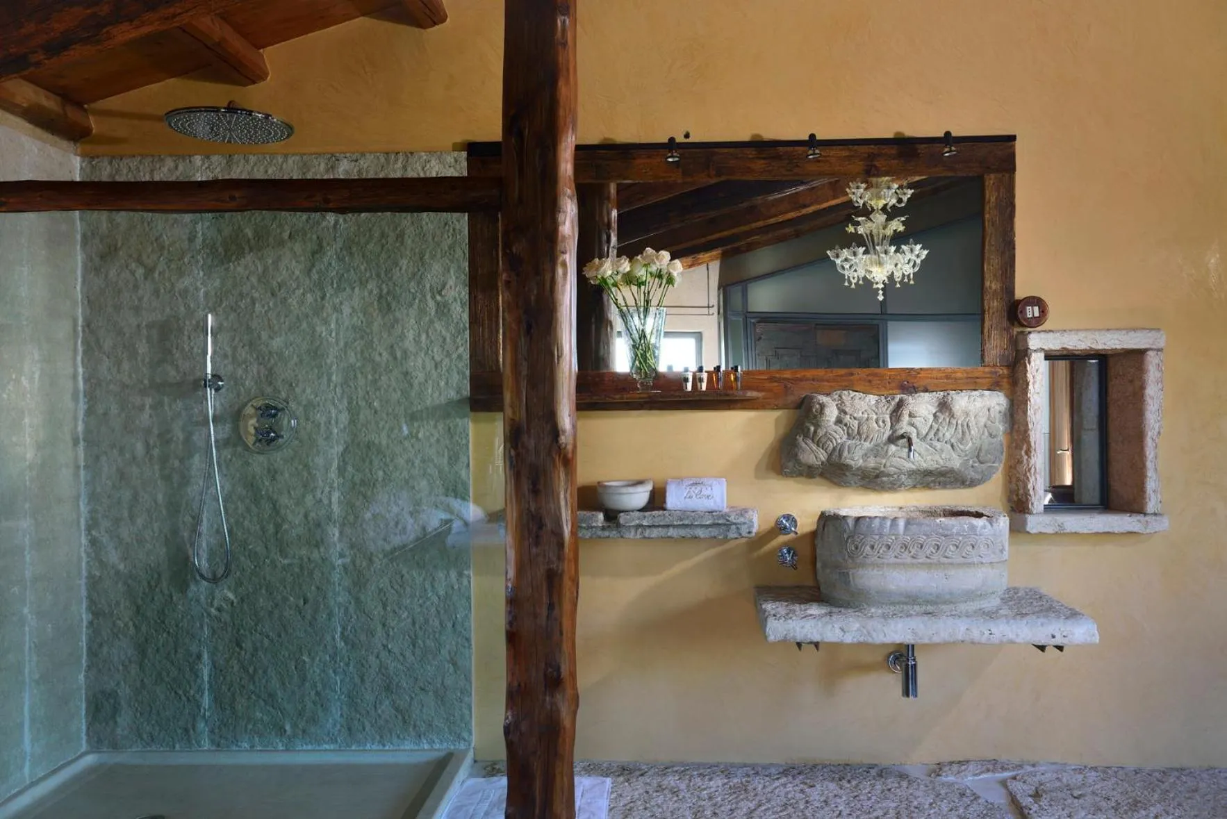 Shower in Tenuta Le Cave