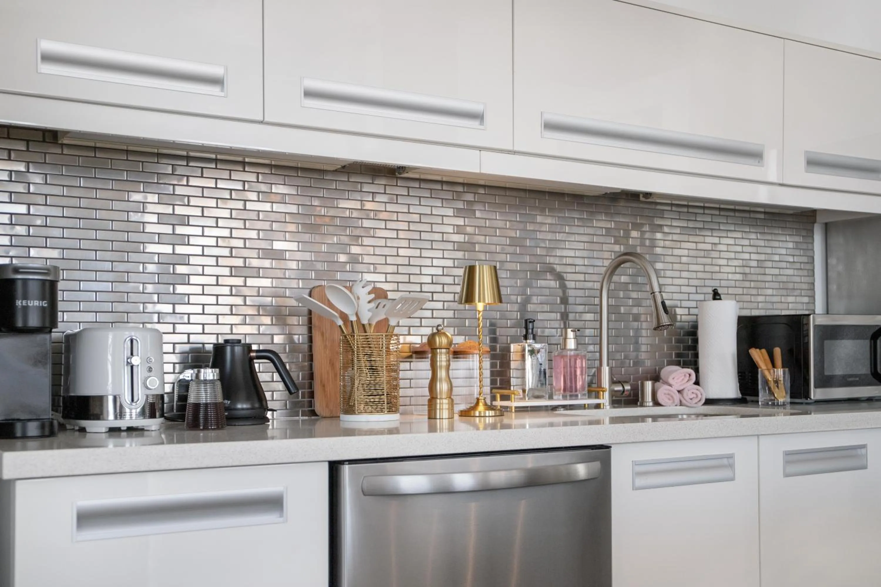 Coffee/tea facilities in Angel City 1 bedroom Apartment