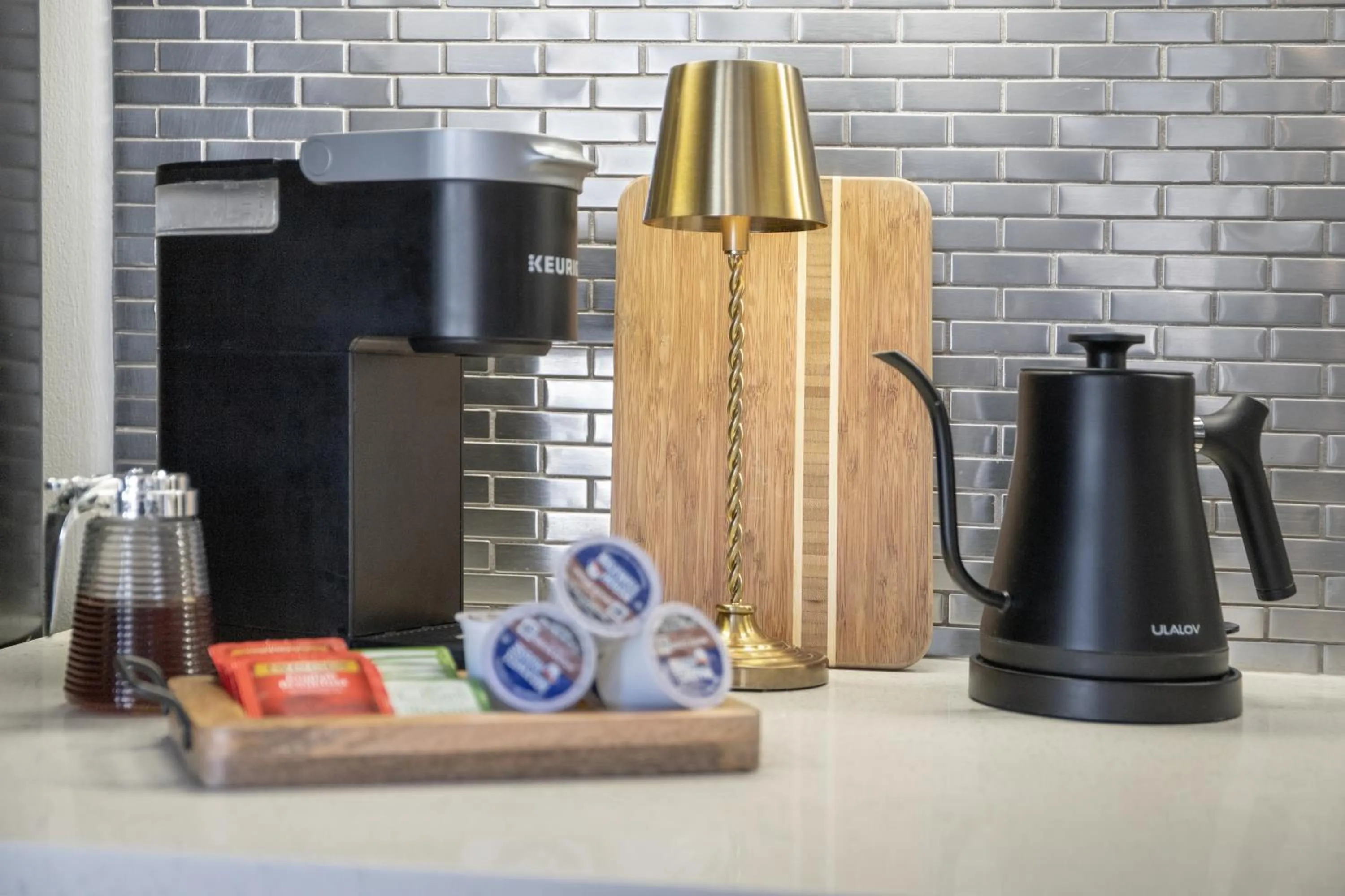 Coffee/tea facilities in Angel City 1 bedroom Apartment