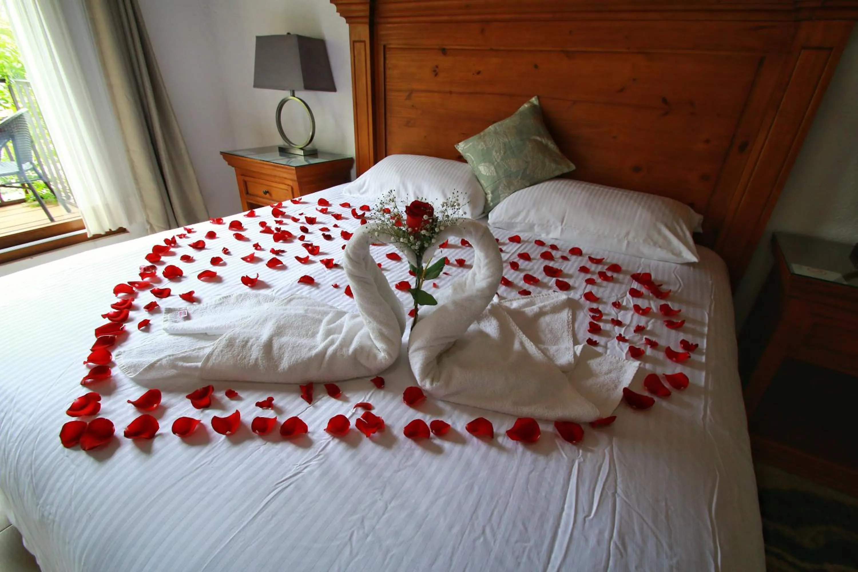 Bed in Hotel Concierge Flor y Canto