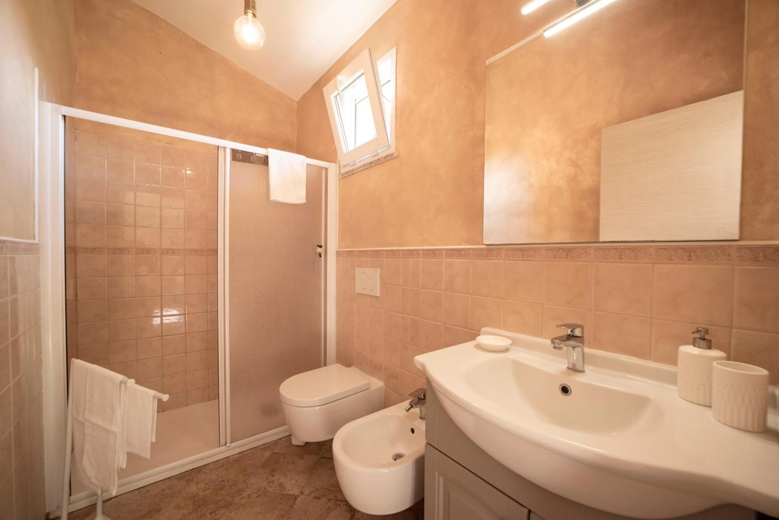 Bathroom in Residence Le Grazie Est