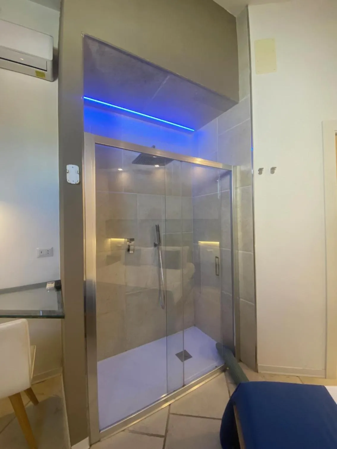 Shower in Casa Manfredi - Manfredi Homes&Villas