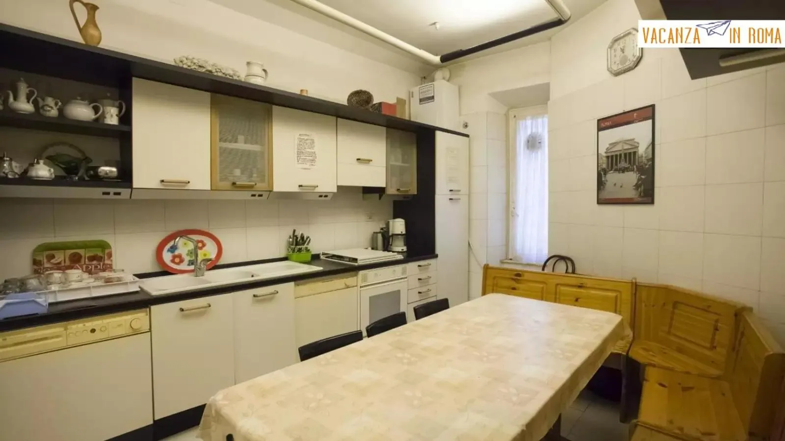 Communal kitchen in Al Pantheon Con Thomas Mann
