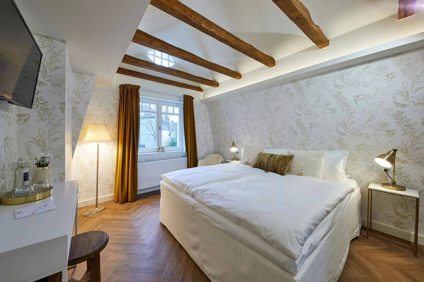 Photo of the whole room, Bed in BUITERLING Hotel