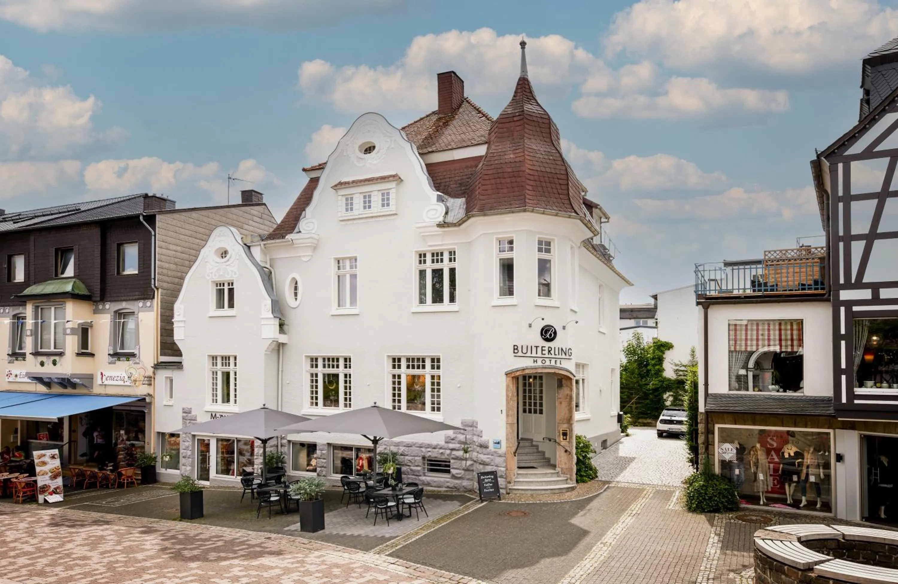 Property building in BUITERLING Hotel