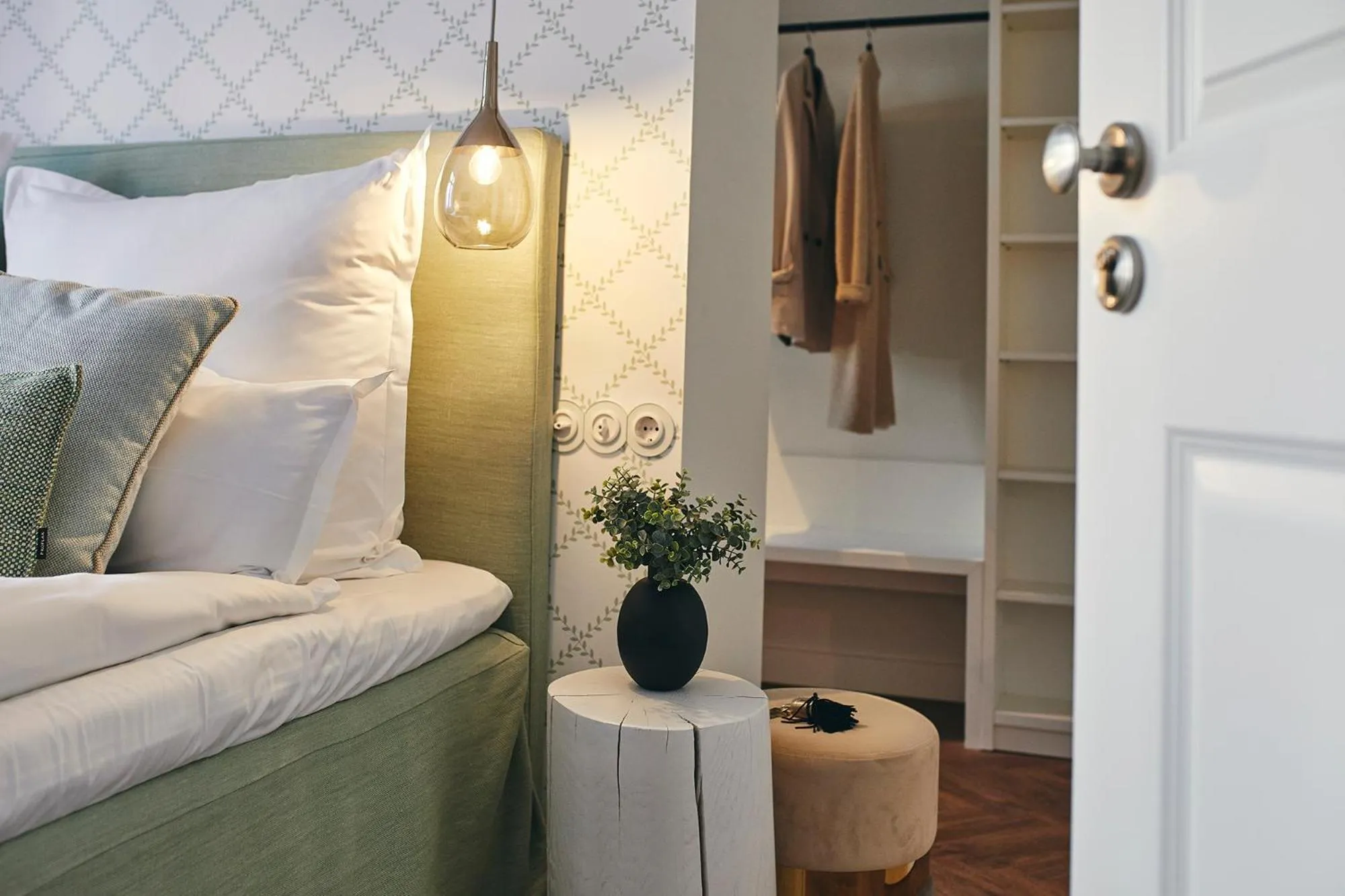 Photo of the whole room, Bed in BUITERLING Hotel