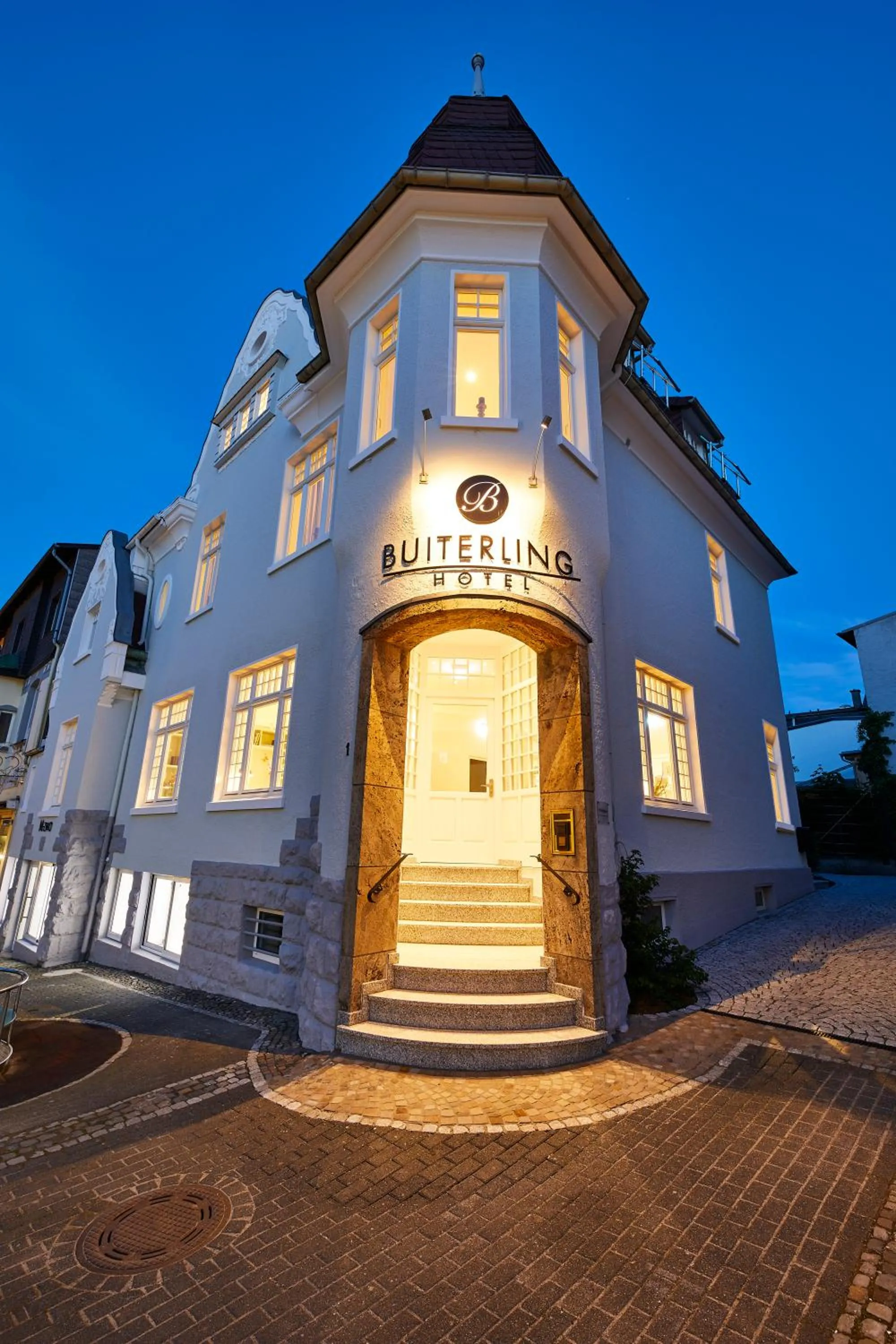 Facade/entrance in BUITERLING Hotel